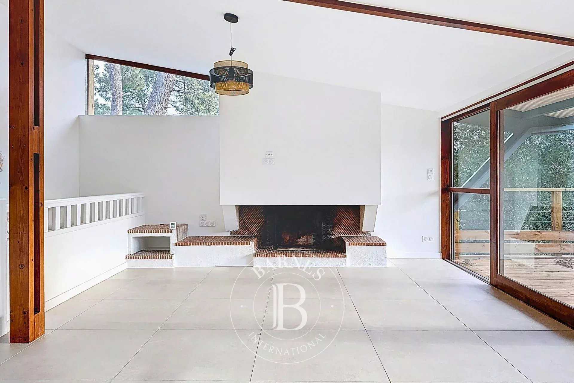 Arcachon  - Maison 7 Pi&egrave;ces 5 Chambres