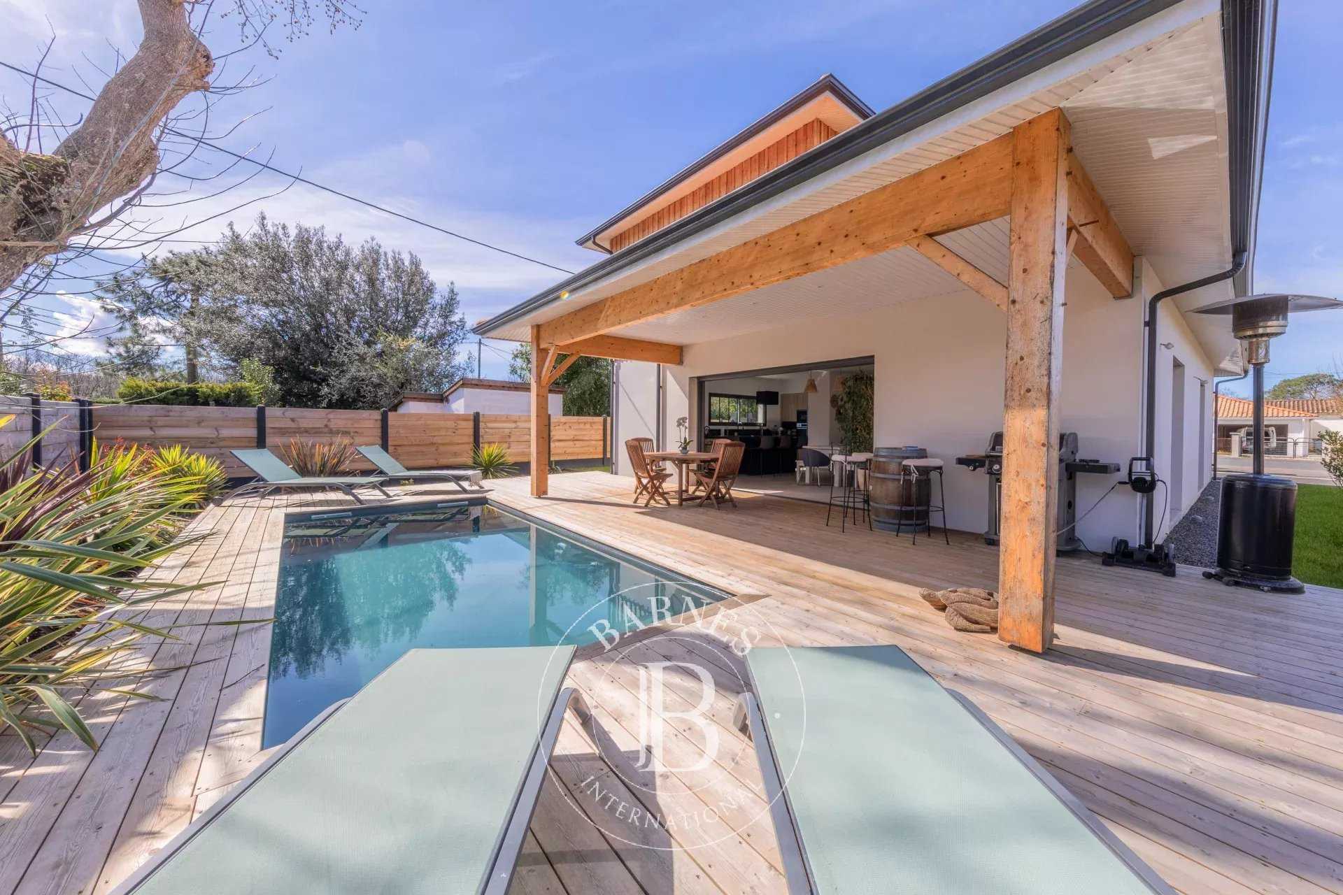 Gujan-Mestras  - House 4 Bedrooms