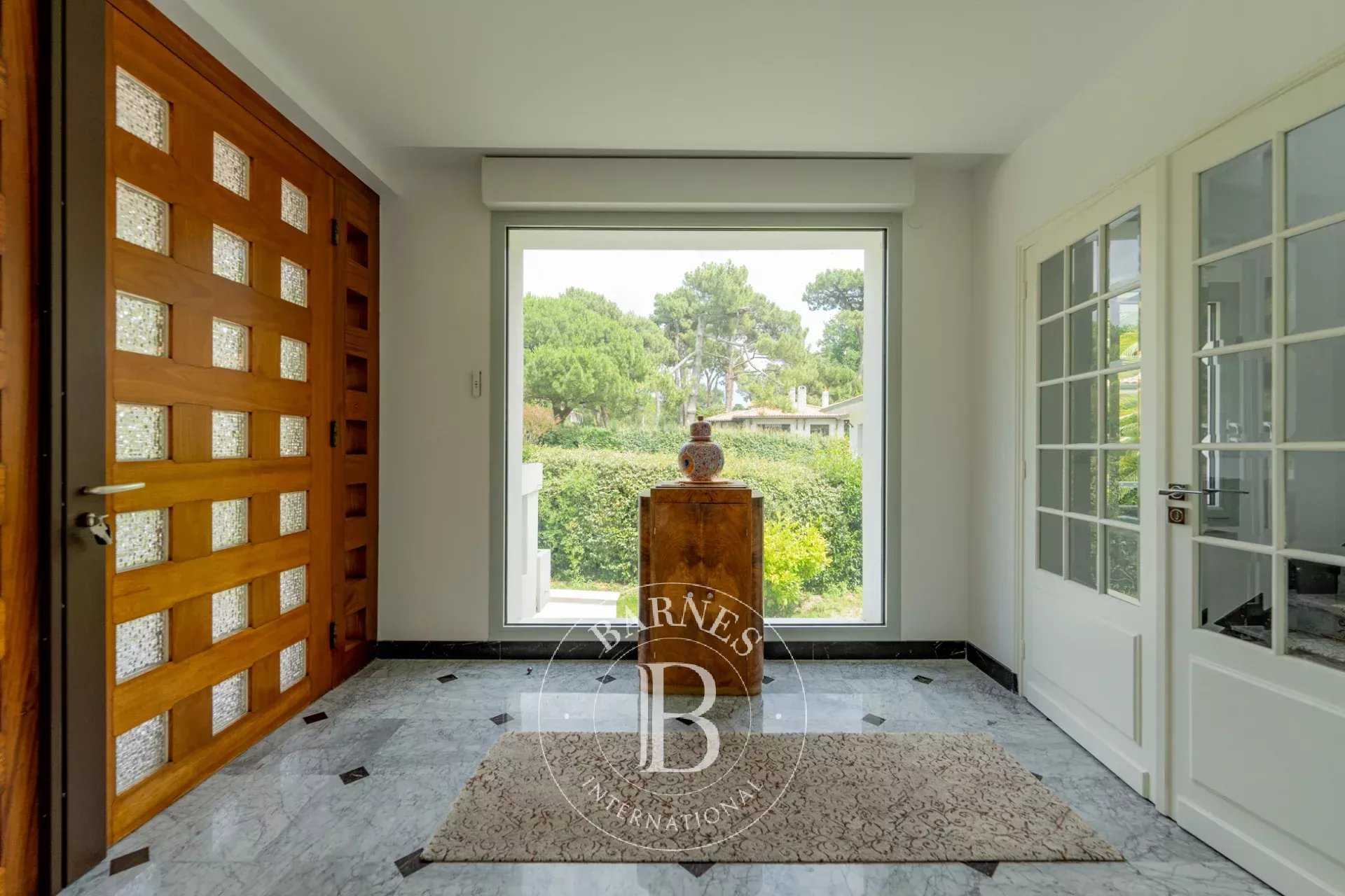 Arcachon  - Villa 7 Pi&egrave;ces 5 Chambres