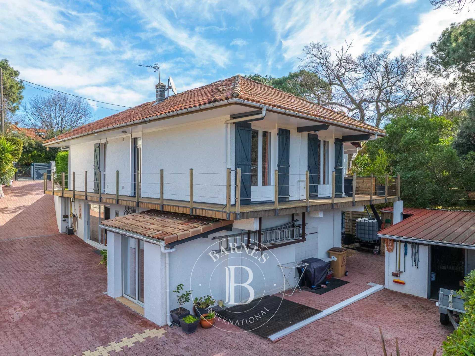 Pyla-sur-Mer  - Villa 9 Pi&egrave;ces 5 Chambres