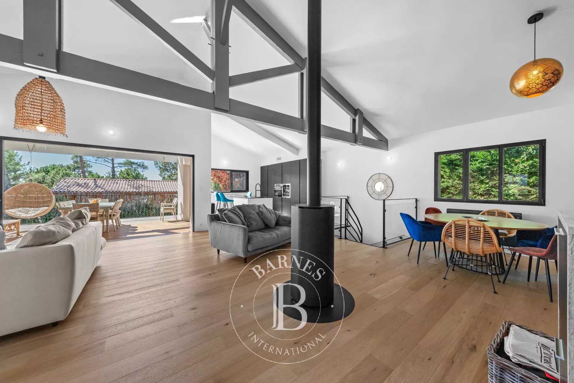 Pyla-sur-Mer  - Propriété 6 Pi&egrave;ces 5 Chambres