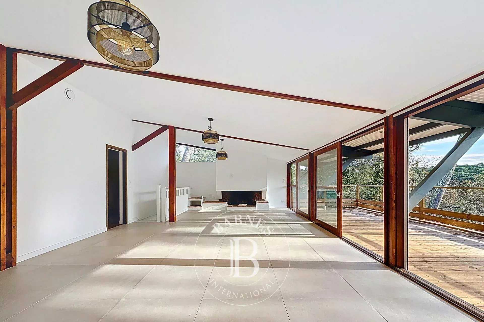 Arcachon  - Maison 7 Pi&egrave;ces 5 Chambres