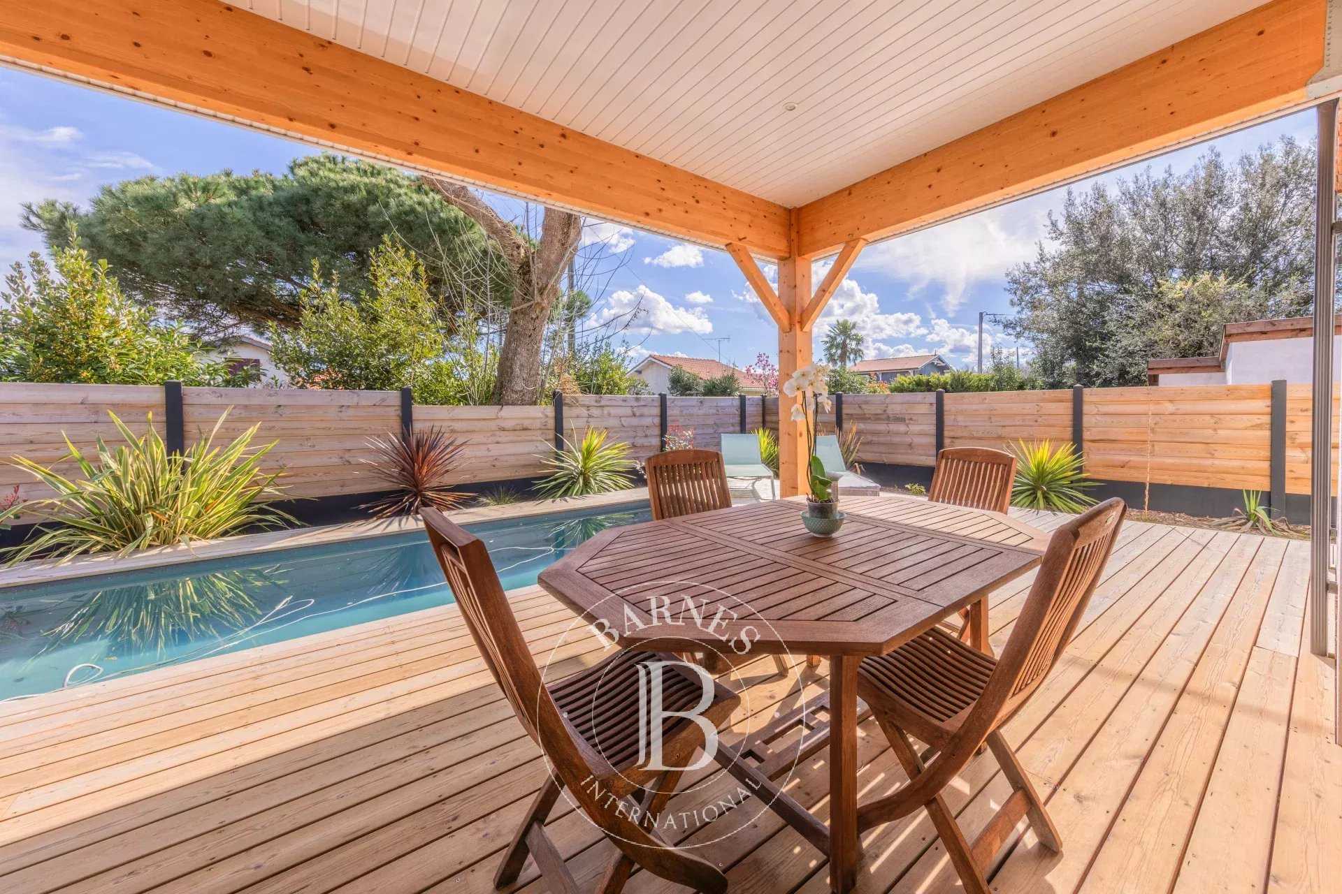 Gujan-Mestras  - House 4 Bedrooms