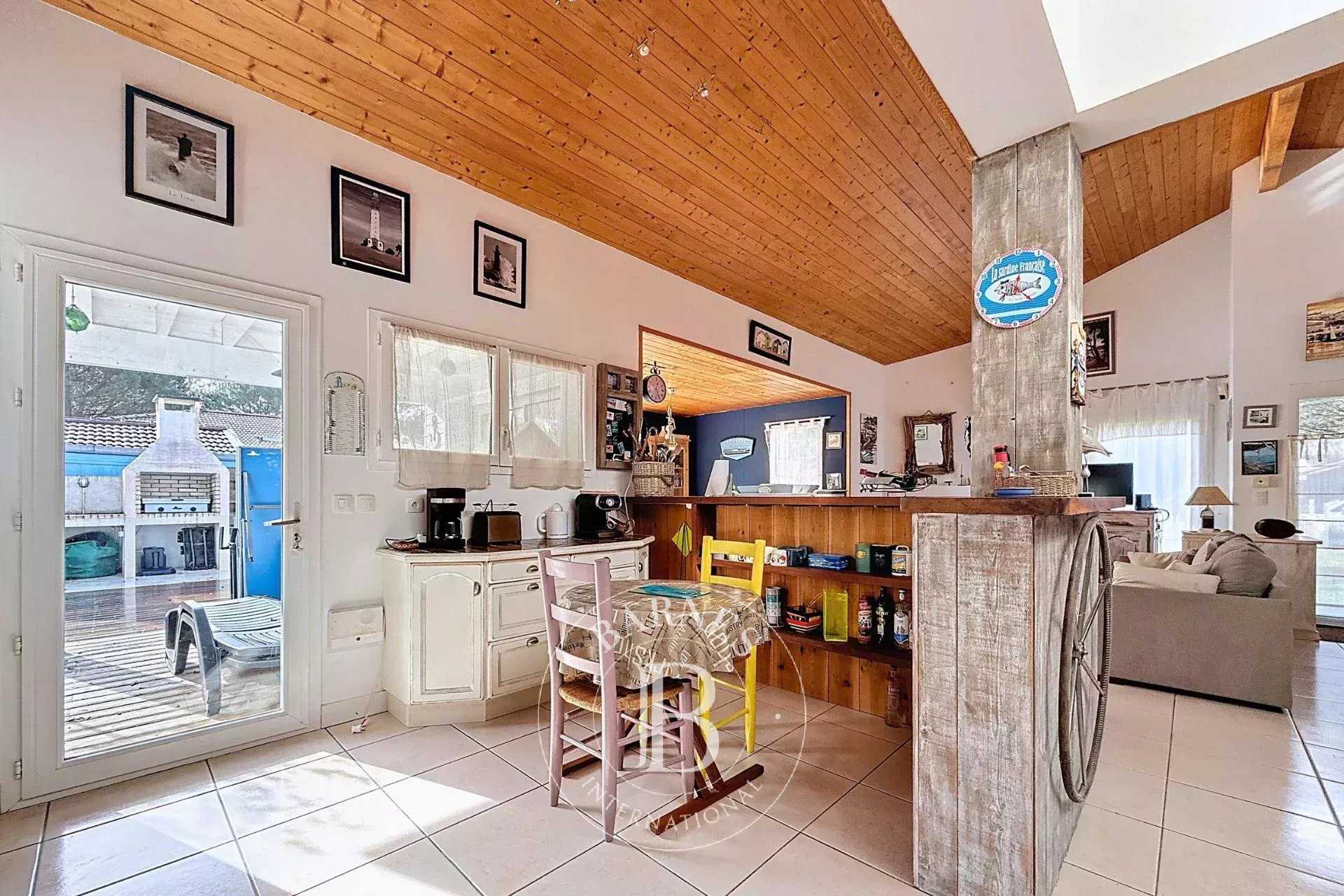 Lège-Cap-Ferret  - Maison 7 Pi&egrave;ces 5 Chambres