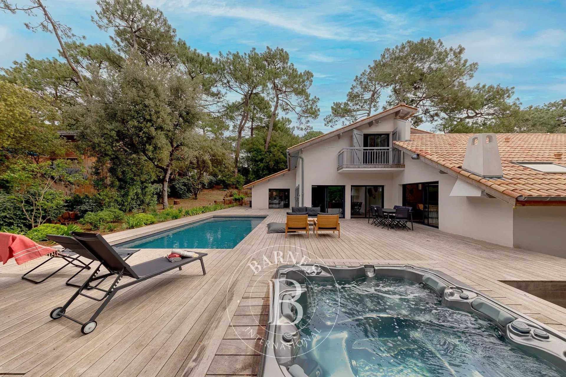 Villa Arcachon - Ref 82556641