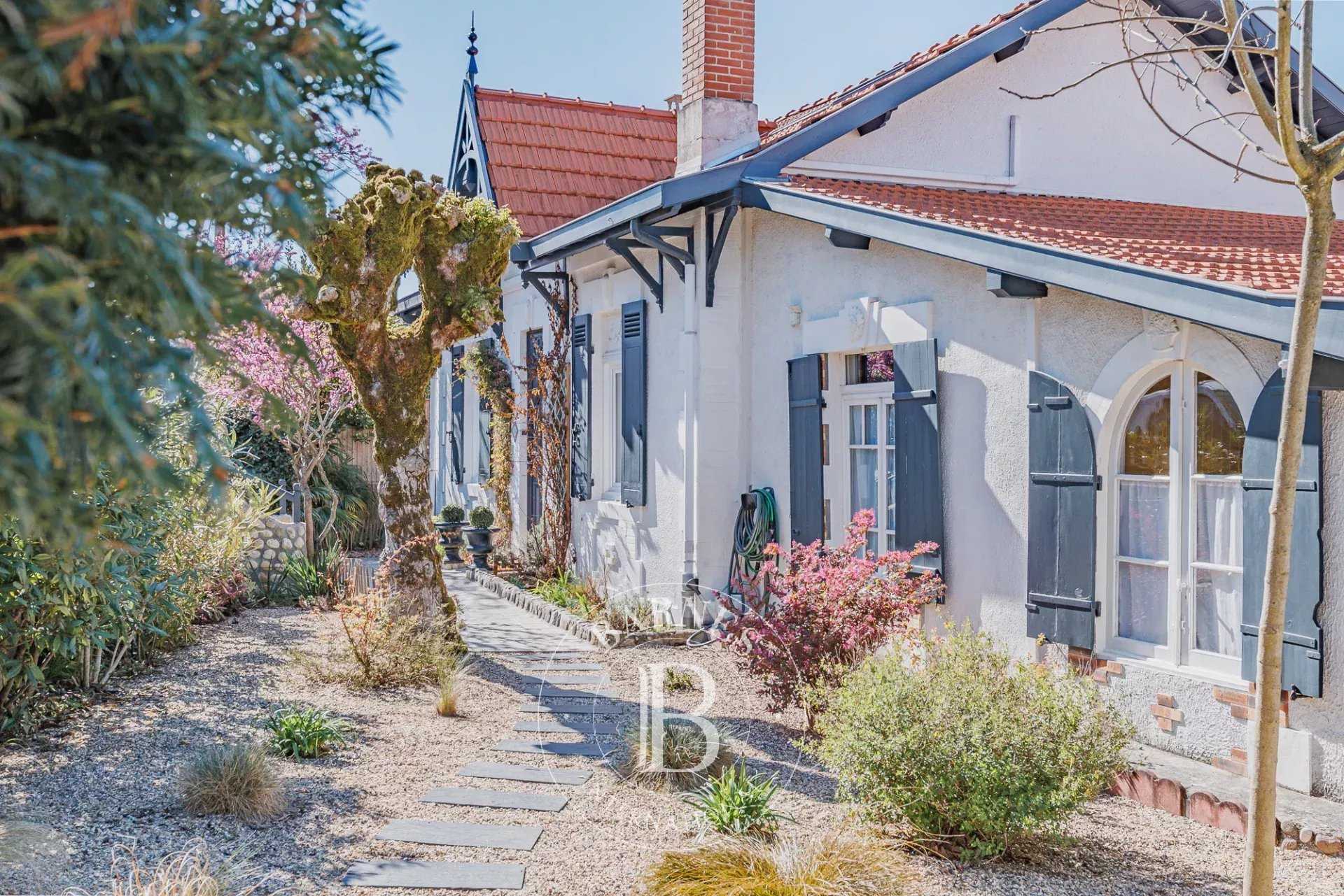 Villa Arcachon  -  ref 85785362 (picture 2)