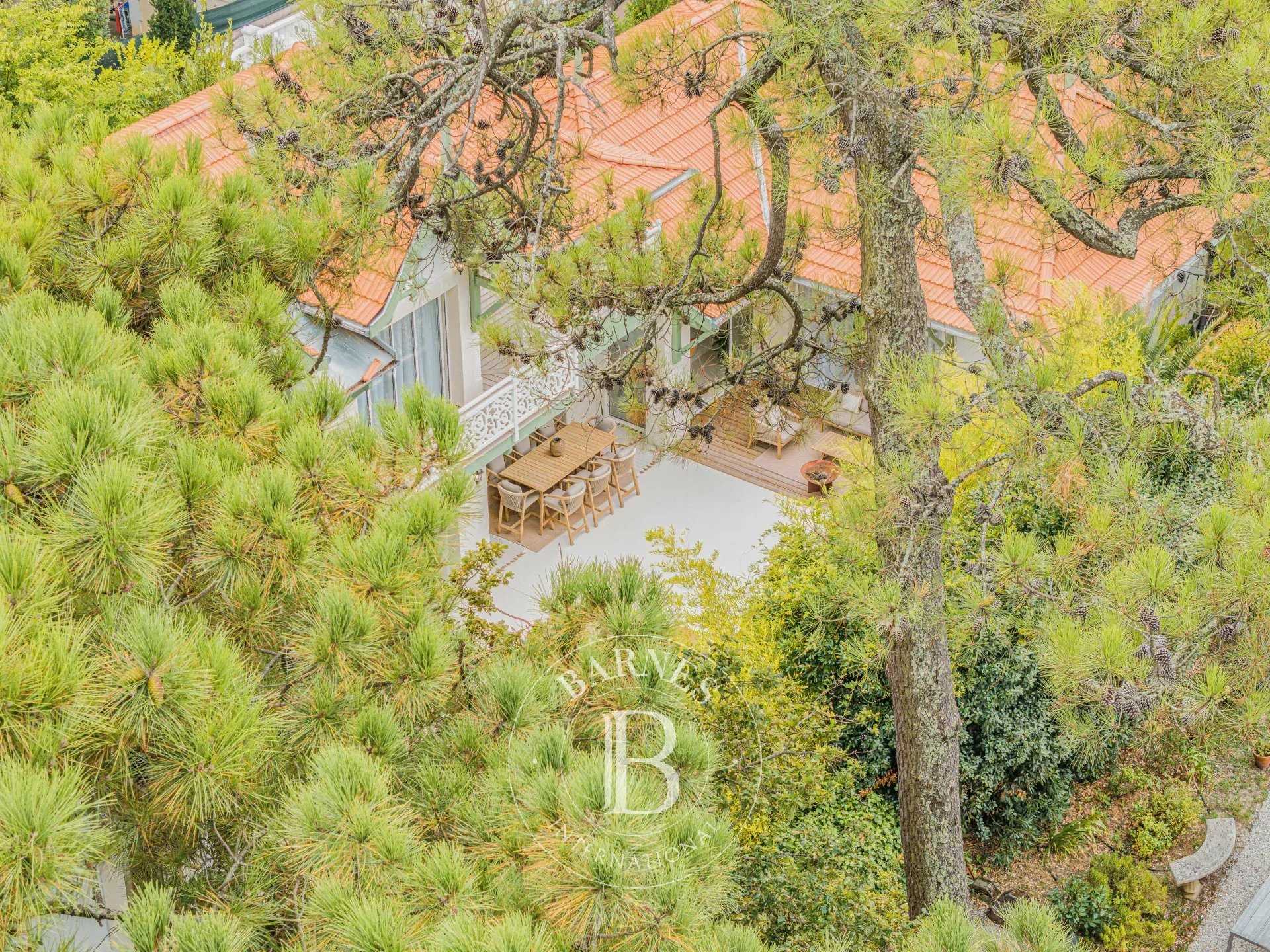 Villa Arcachon  -  ref 85090874 (picture 1)