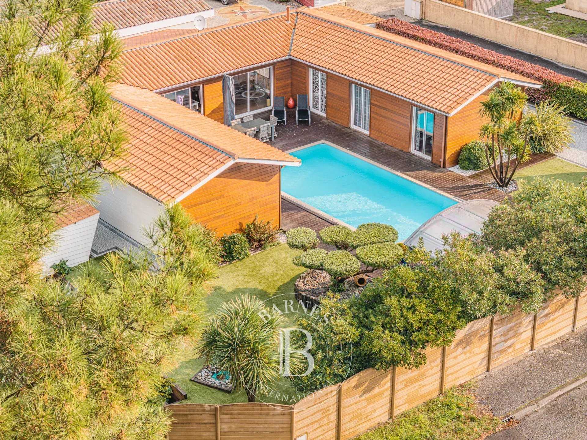 Villa Biscarrosse  -  ref 85287903 (picture 1)