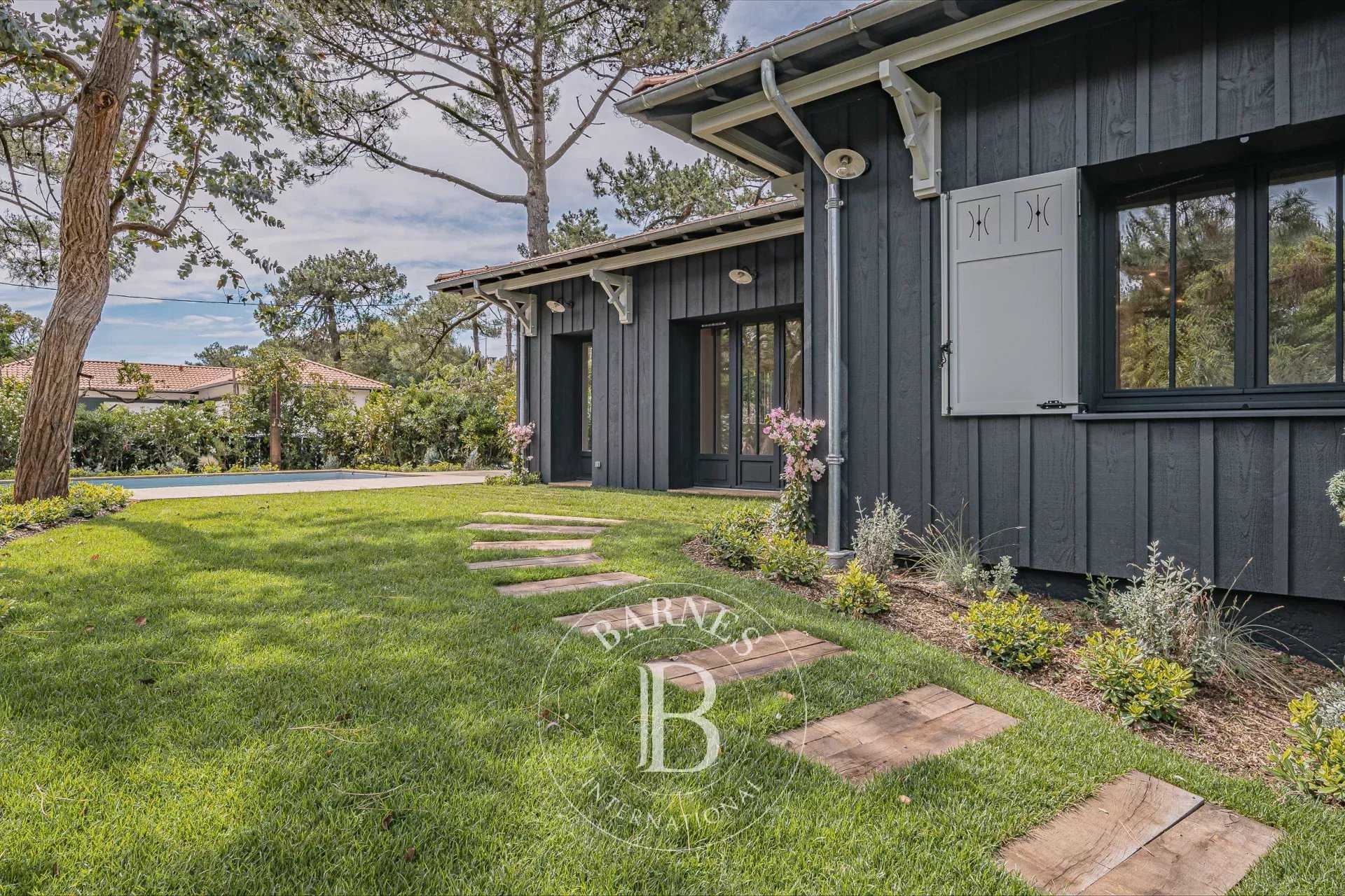 Villa Cap-Ferret  -  ref 84903315 (picture 2)