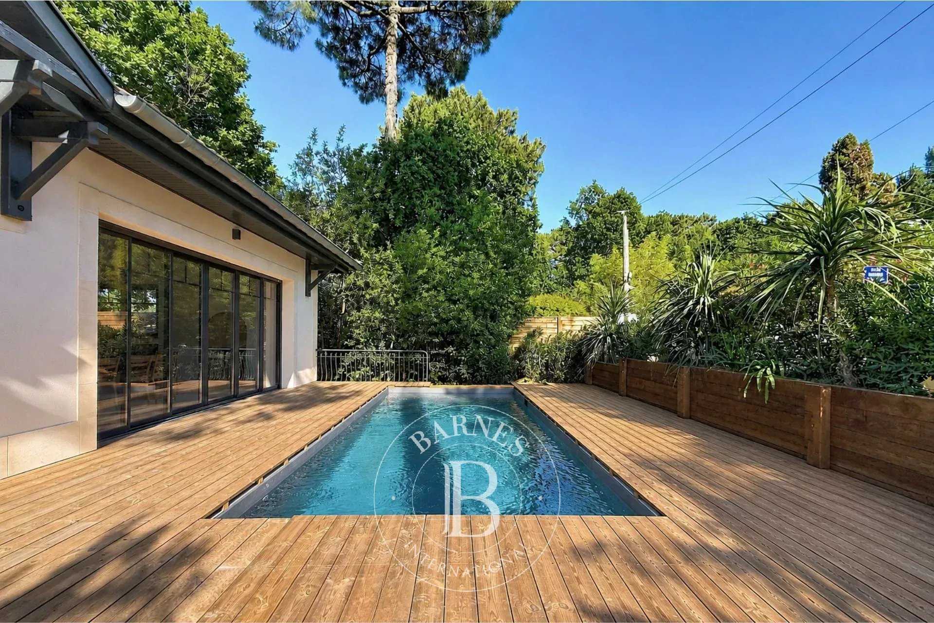 Villa Arcachon  -  ref 87072196 (picture 2)