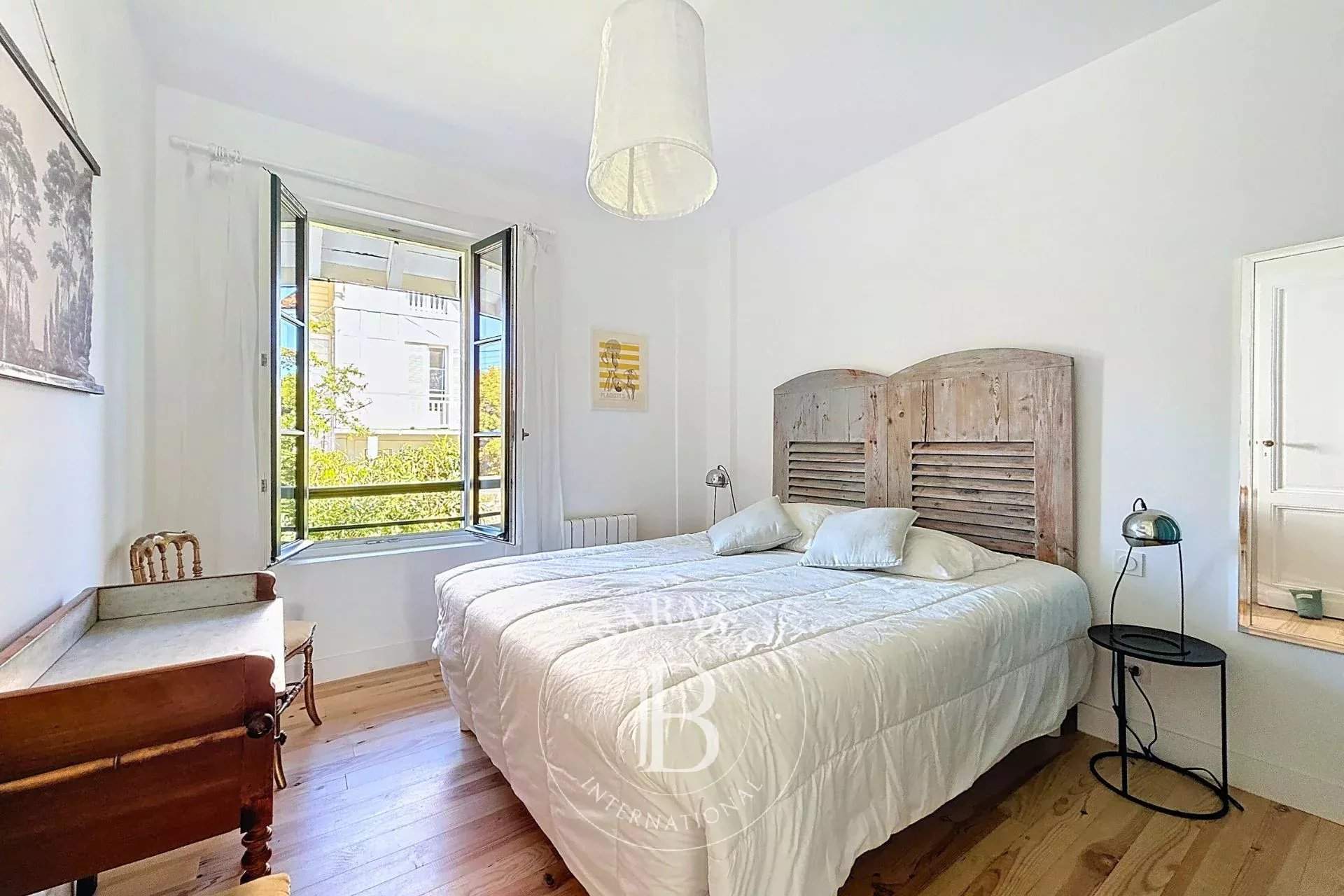 APPARTEMENT « LES GENÊTS » AVEC TERRASSE, À DEUX PAS DE LA PLAGE - CAPACITÉ 6 PERSONNES picture 6