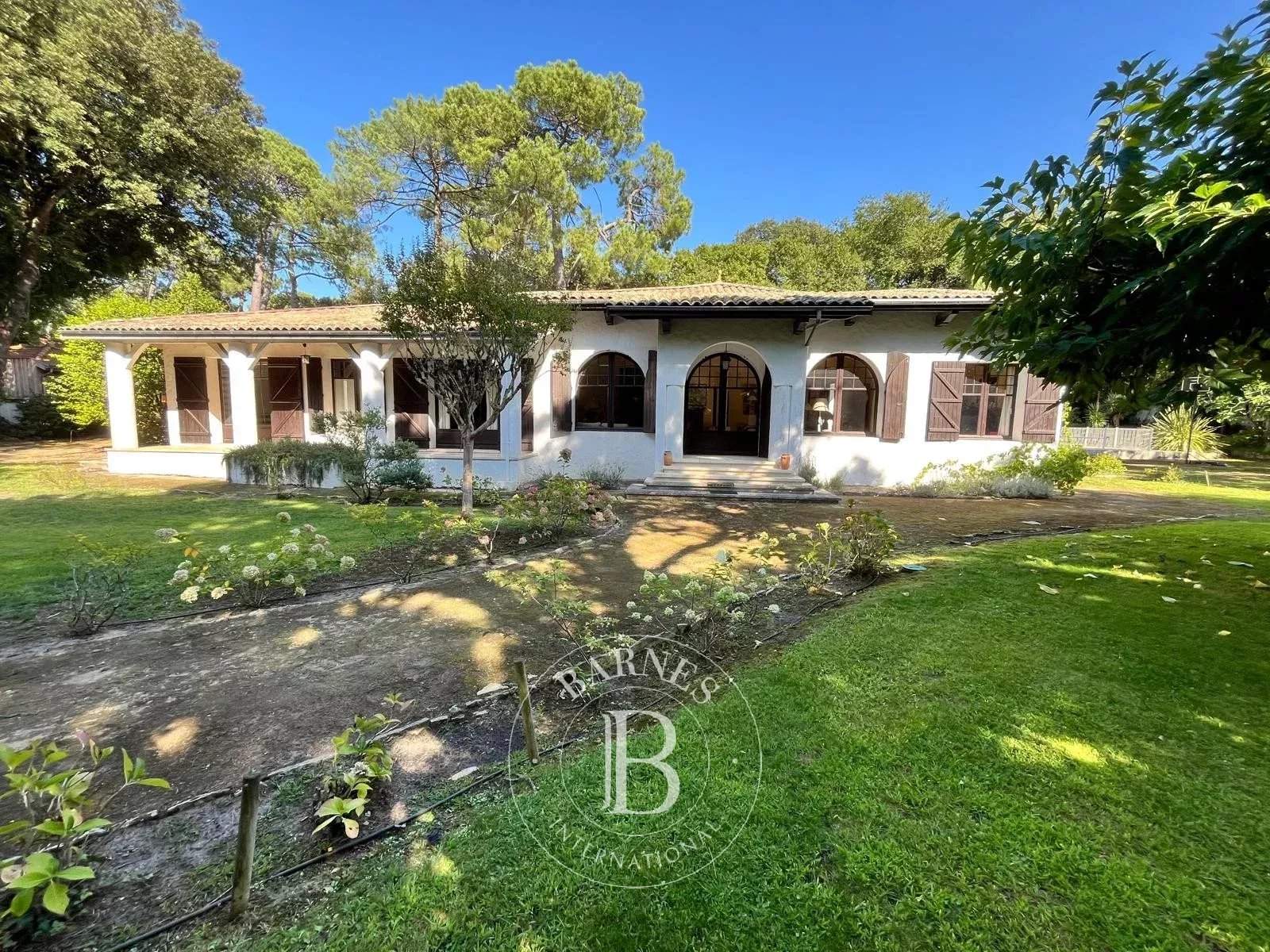 Pyla-sur-Mer  - Villa 7 Pi&egrave;ces 5 Chambres - picture 1