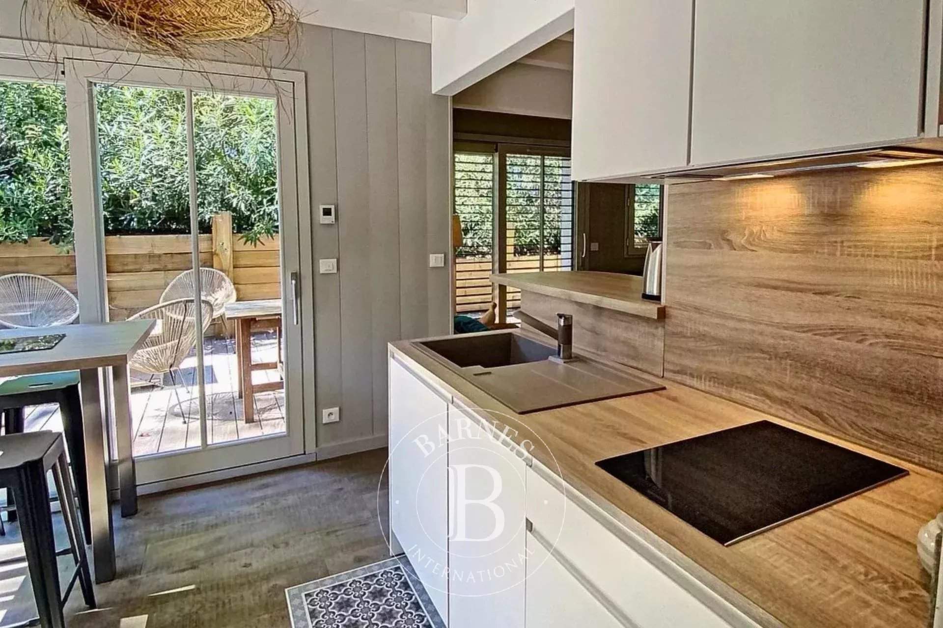 SPLENDIDE « VILLA TCHANQUÉE » AVEC PISCINE ET APERÇU BASSIN, EN PLEIN CENTRE DU CAP FERRET - CAPACITÉ 12 PERSONNES picture 6