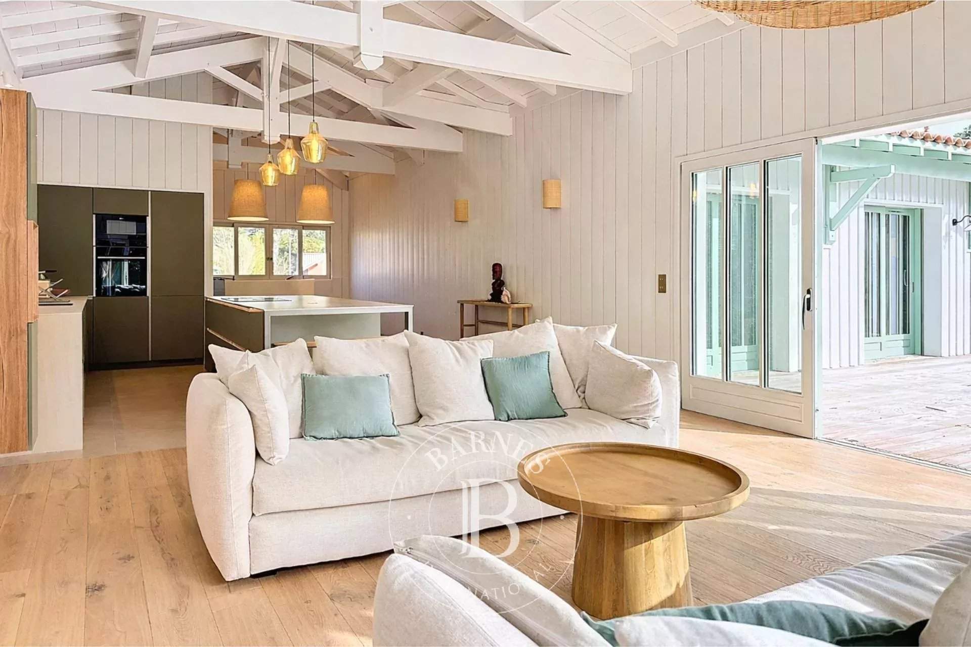 VILLA « CAP MOANA » AVEC PISCINE, AU CENTRE DU CAP FERRET - CAPACITÉ 13 PERSONNES picture 5