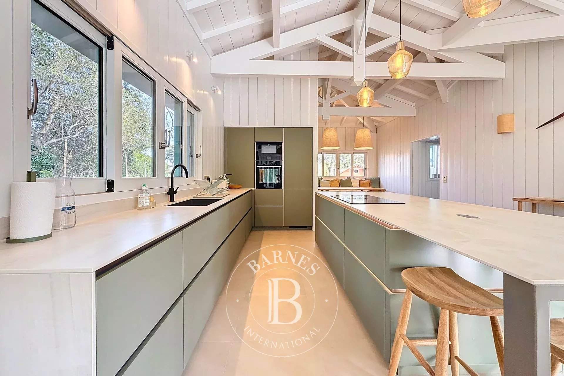 VILLA « CAP MOANA » AVEC PISCINE, AU CENTRE DU CAP FERRET - CAPACITÉ 13 PERSONNES picture 6