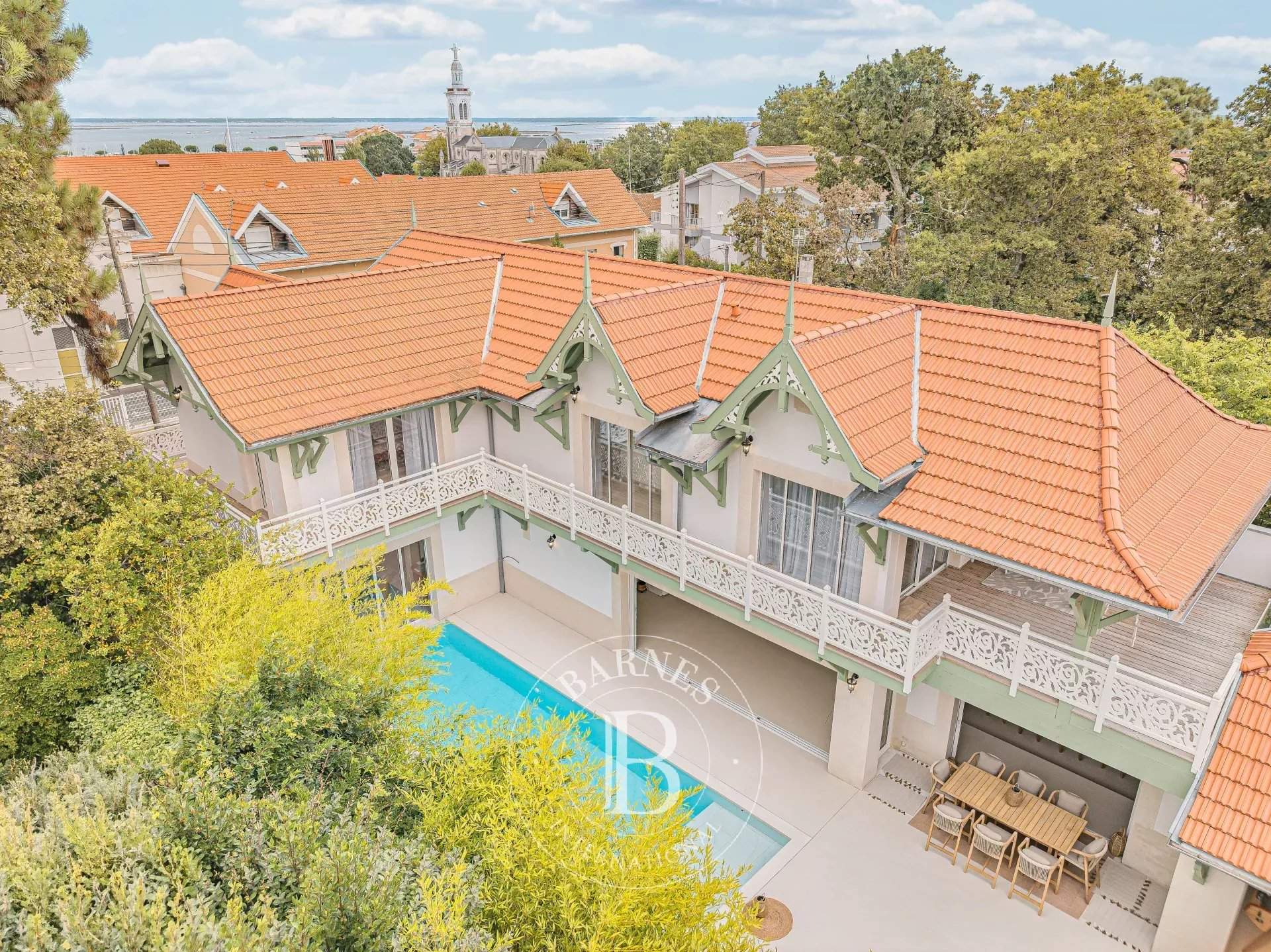 Arcachon  - Villa 7 Pi&egrave;ces 5 Chambres - picture 9