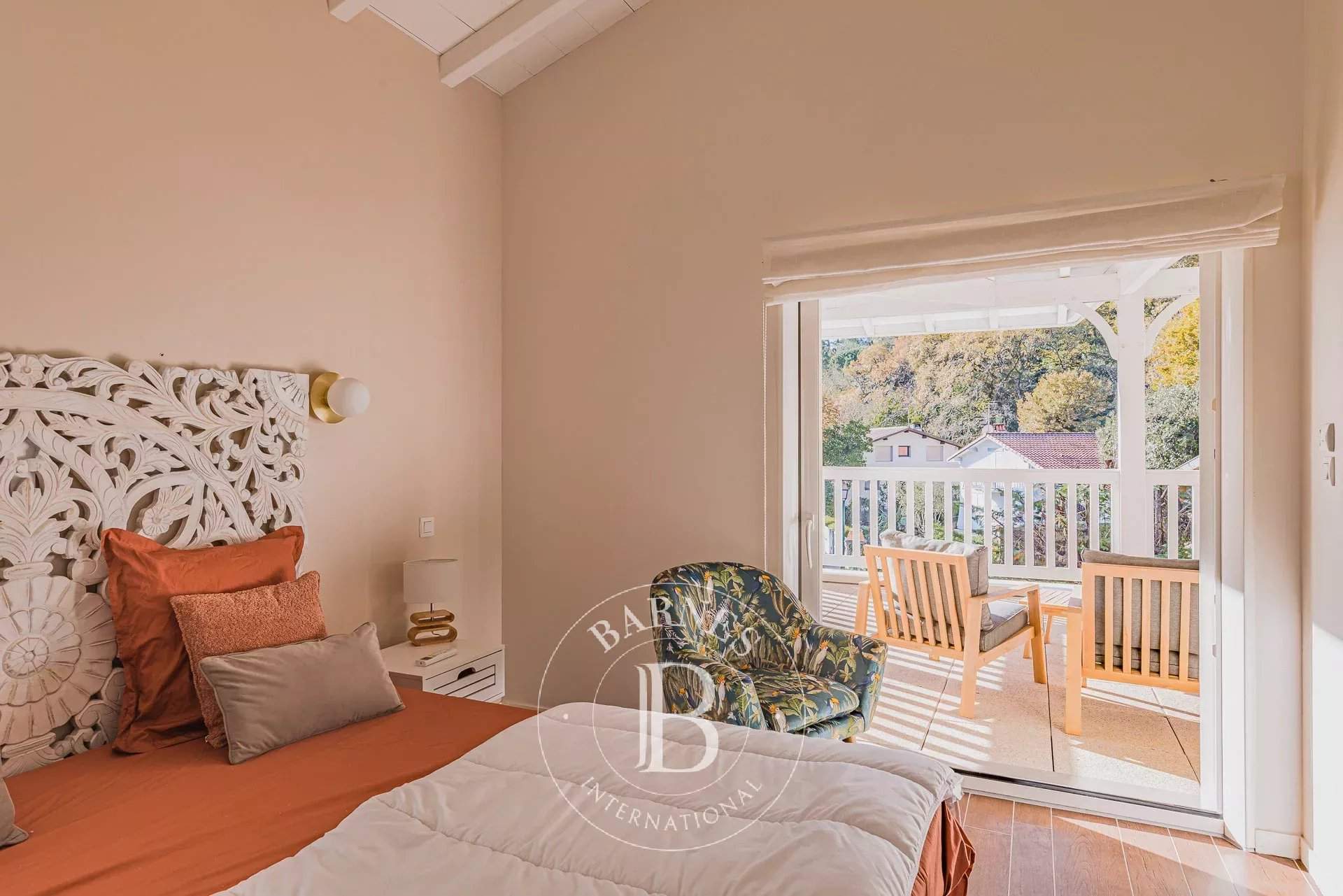 Arcachon  - Maison 5 Pi&egrave;ces 4 Chambres - picture 12