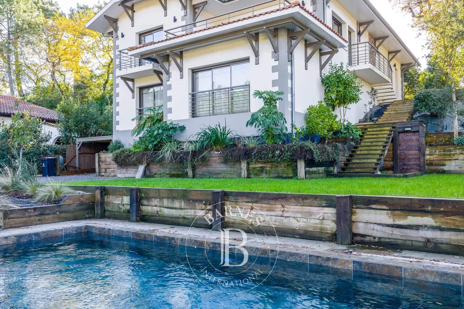 Arcachon  - Villa 9 Pi&egrave;ces 6 Chambres - picture 4