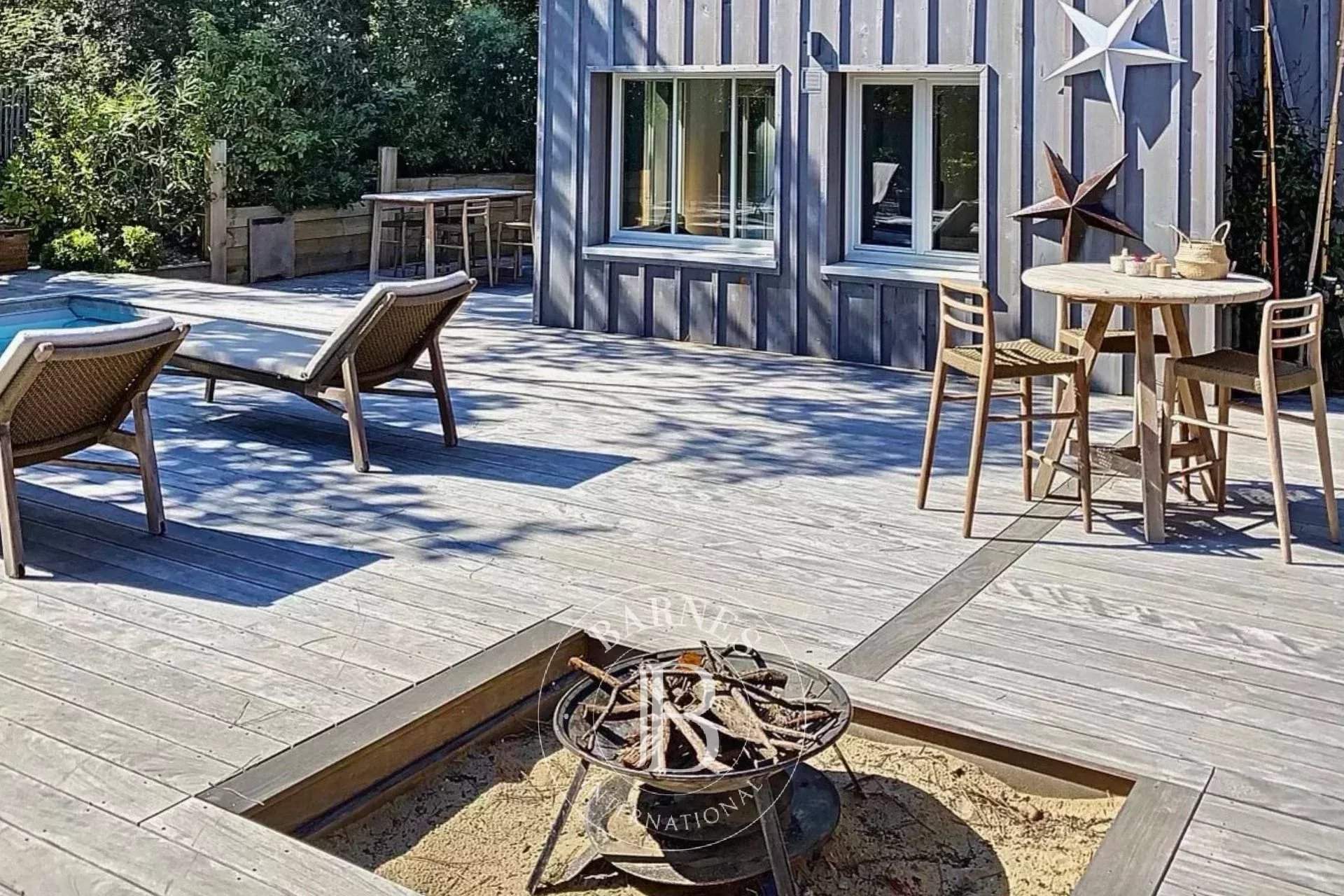 SPLENDIDE « VILLA TCHANQUÉE » AVEC PISCINE ET APERÇU BASSIN, EN PLEIN CENTRE DU CAP FERRET - CAPACITÉ 12 PERSONNES picture 4