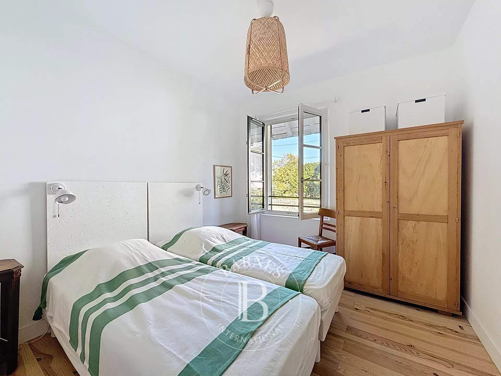 APPARTEMENT « LES GENÊTS » AVEC TERRASSE, À DEUX PAS DE LA PLAGE - CAPACITÉ 6 PERSONNES picture 9