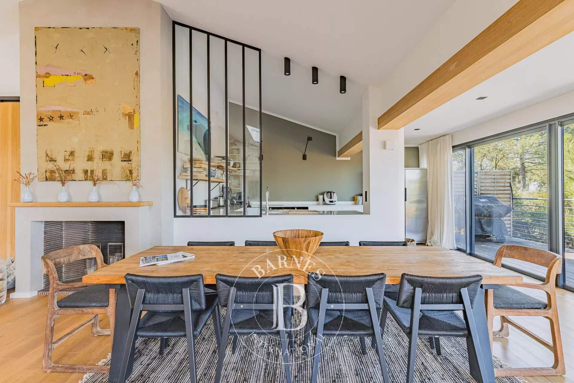 VILLA ?ETCHANI? WITH PANORAMIC BASSIN VIEW AND POOL IN PYLA-SUR-MER - SLEEPS 14 picture 12