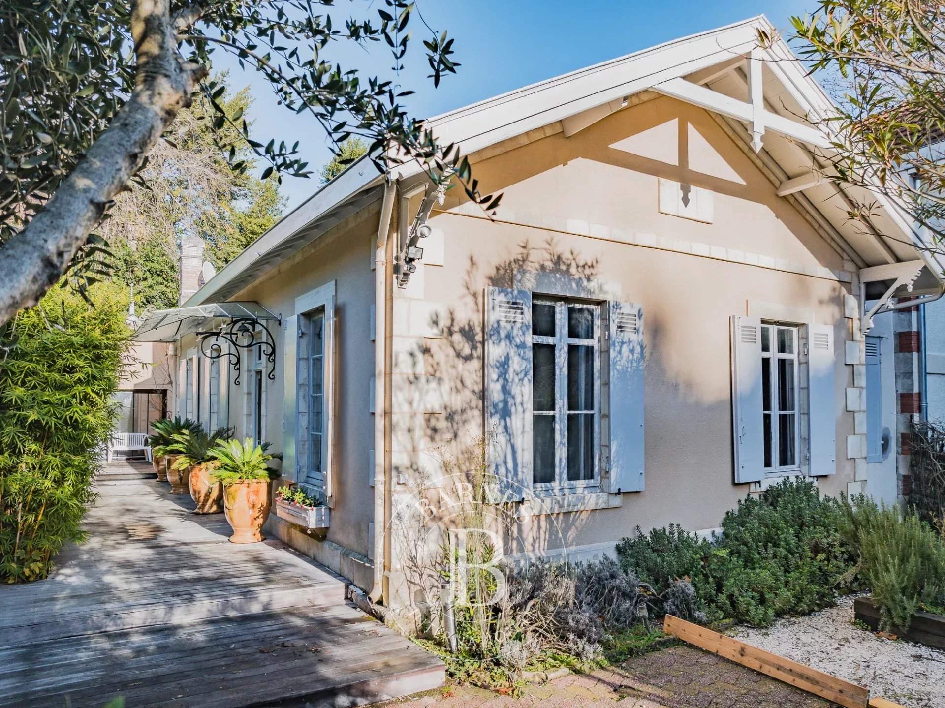 Arcachon  - Maison 5 Pi&egrave;ces 4 Chambres - picture 1