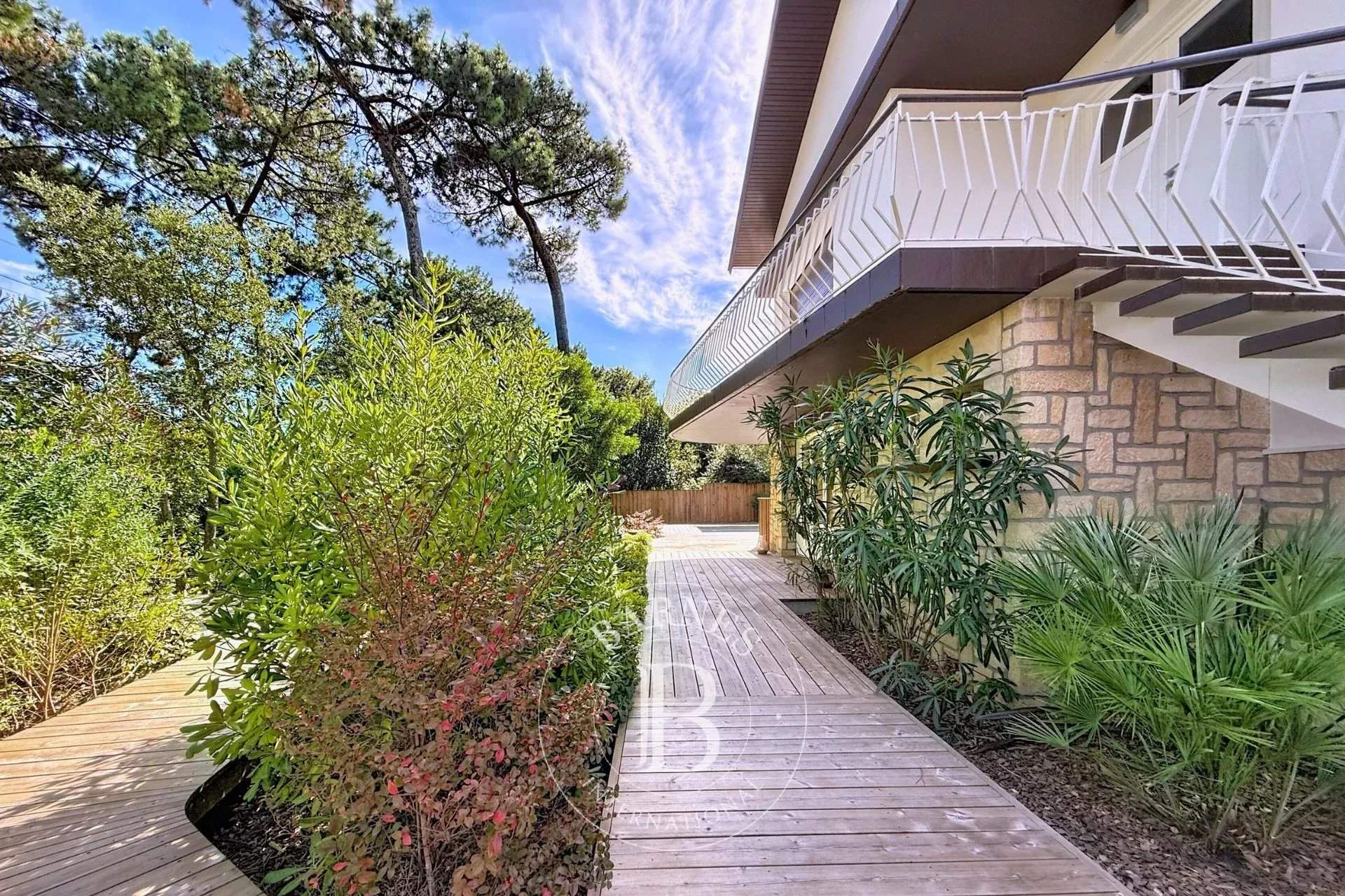 Lège-Cap-Ferret  - Villa 7 Pi&egrave;ces 5 Chambres - picture 11