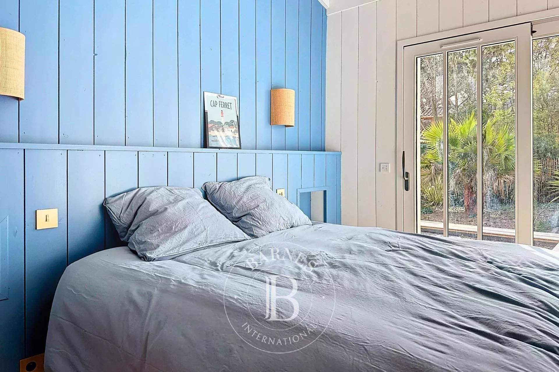 VILLA « CAP MOANA » AVEC PISCINE, AU CENTRE DU CAP FERRET - CAPACITÉ 13 PERSONNES picture 15