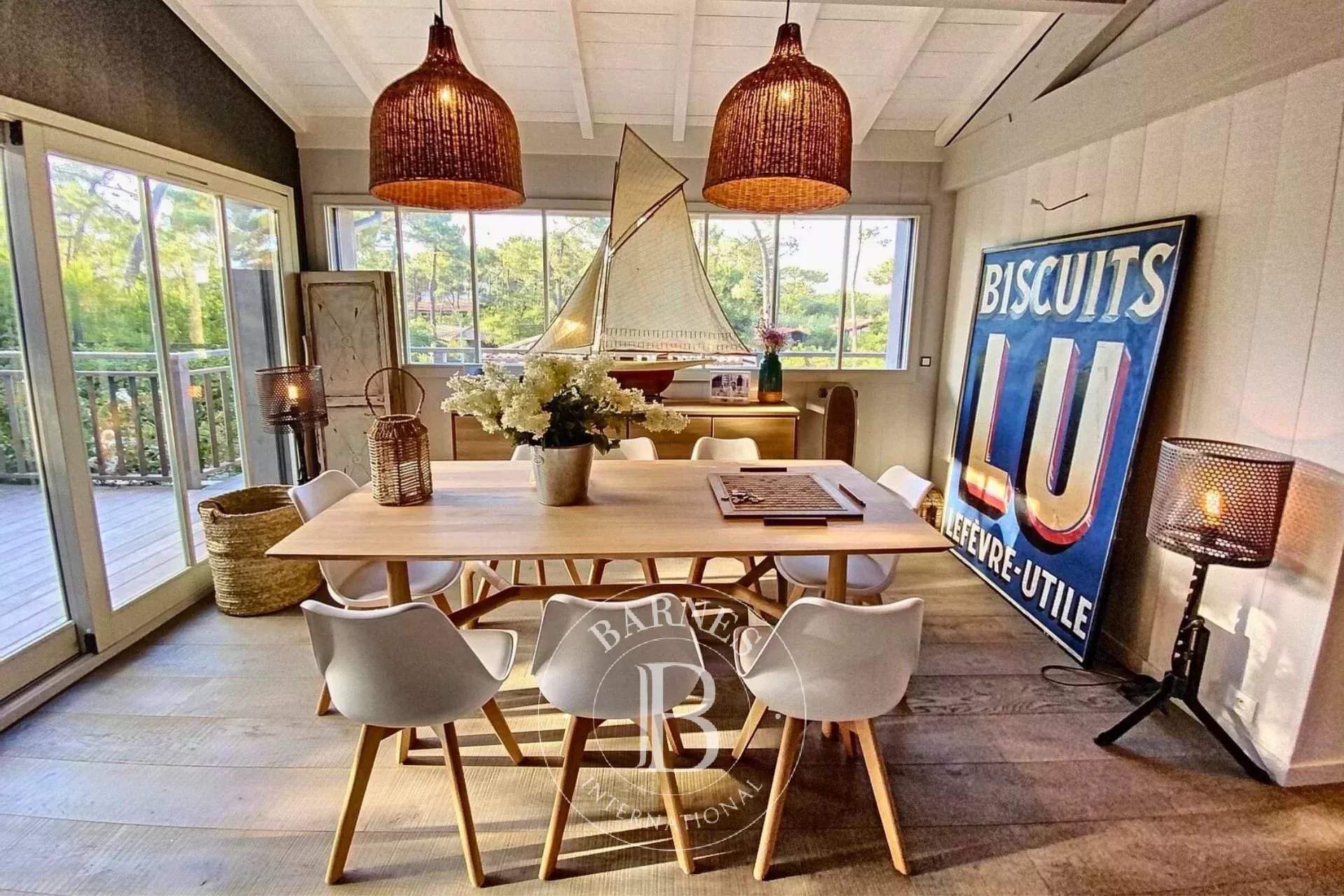 SPLENDIDE « VILLA TCHANQUÉE » AVEC PISCINE ET APERÇU BASSIN, EN PLEIN CENTRE DU CAP FERRET - CAPACITÉ 12 PERSONNES picture 7