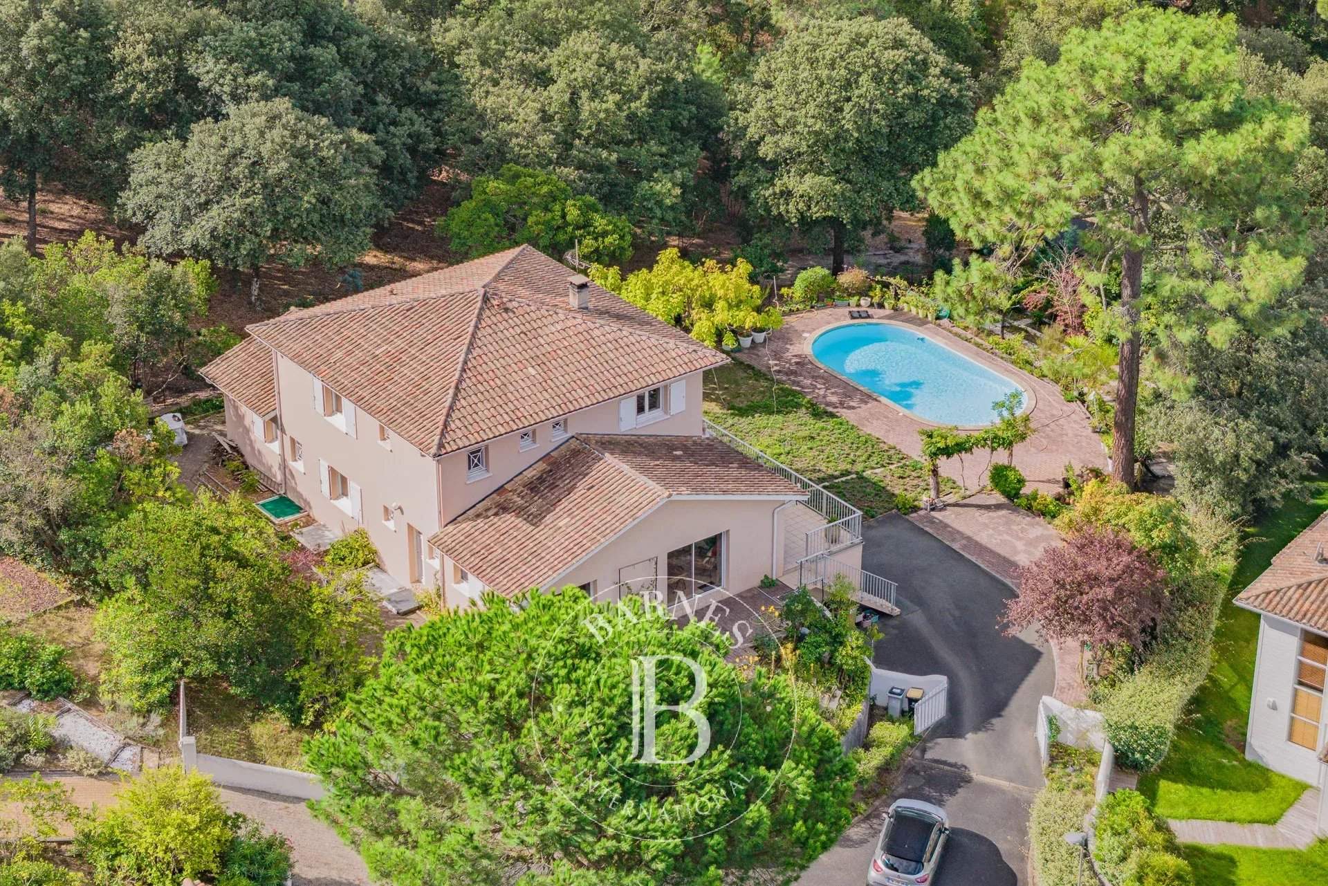 Pyla-sur-Mer  - Villa 8 Pi&egrave;ces 5 Chambres - picture 1