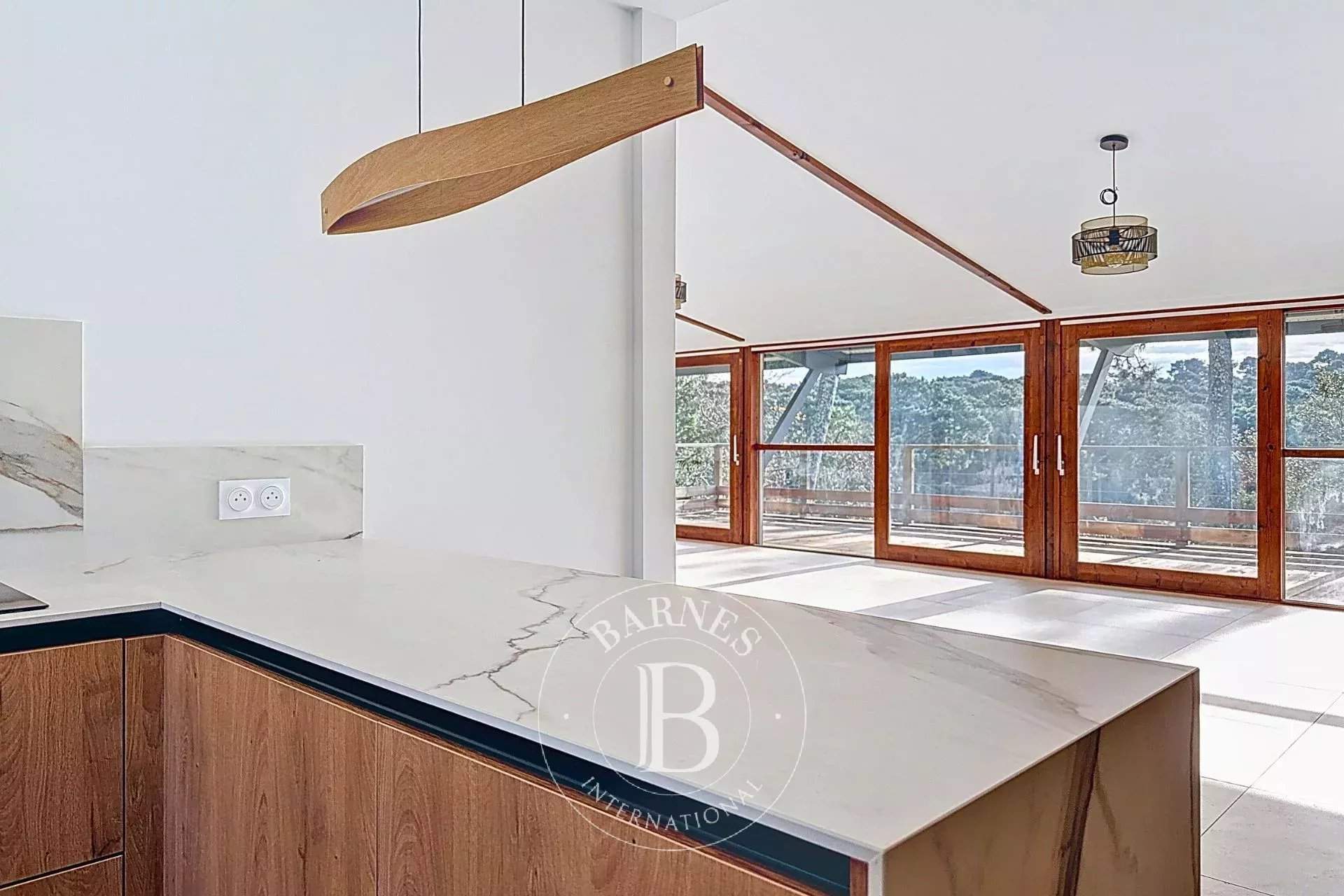 Arcachon  - Maison 7 Pi&egrave;ces 5 Chambres - picture 13