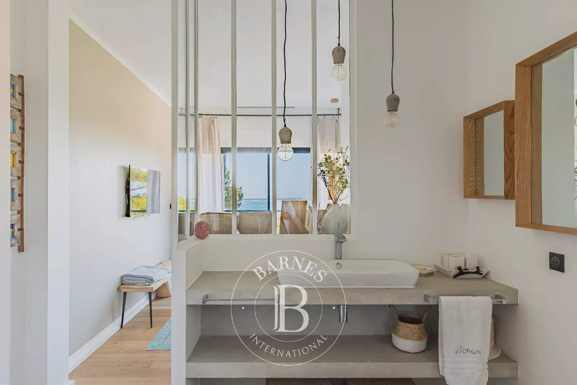 VILLA ?ETCHANI? WITH PANORAMIC BASSIN VIEW AND POOL IN PYLA-SUR-MER - SLEEPS 14 picture 19