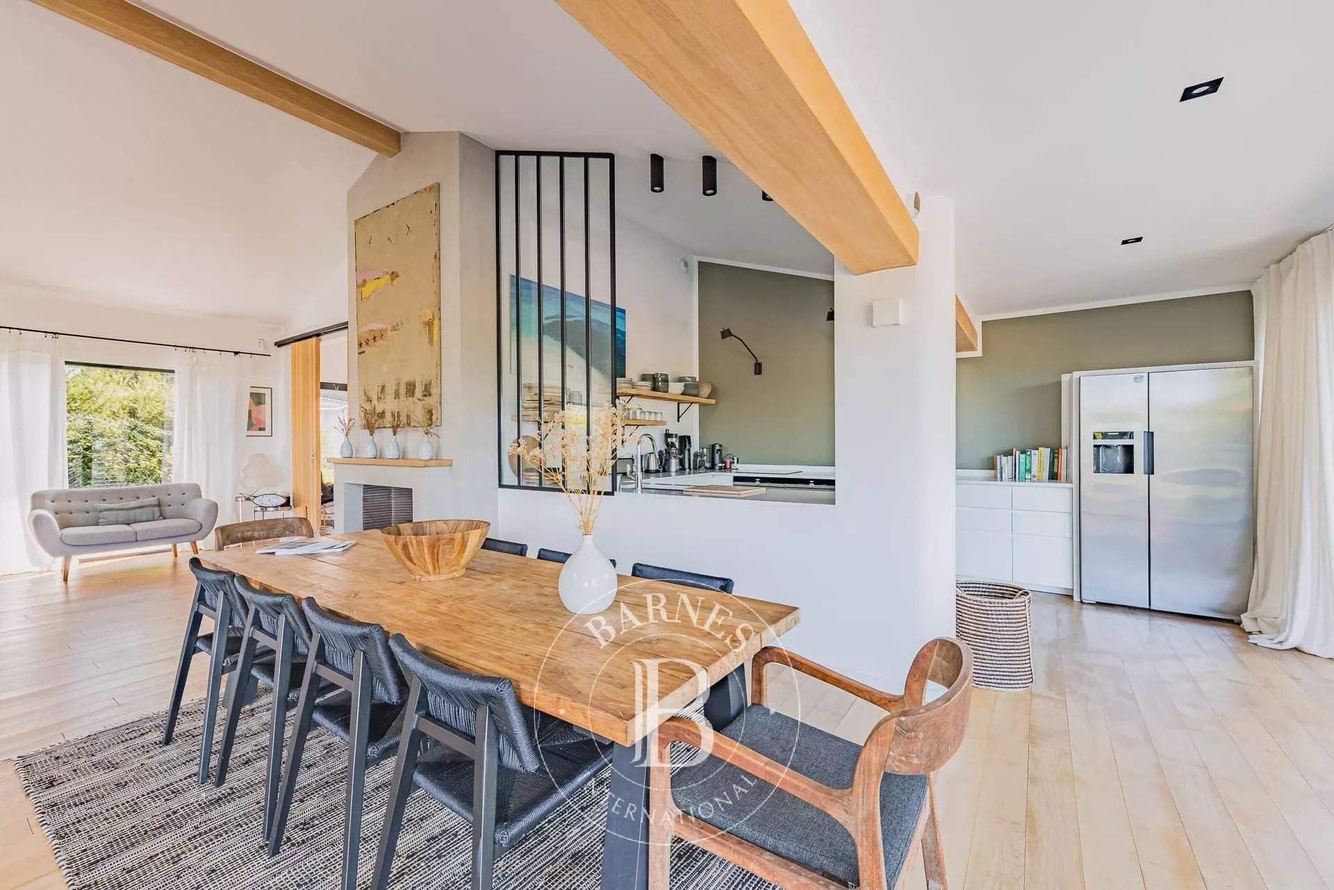 VILLA ?ETCHANI? WITH PANORAMIC BASSIN VIEW AND POOL IN PYLA-SUR-MER - SLEEPS 14 picture 11