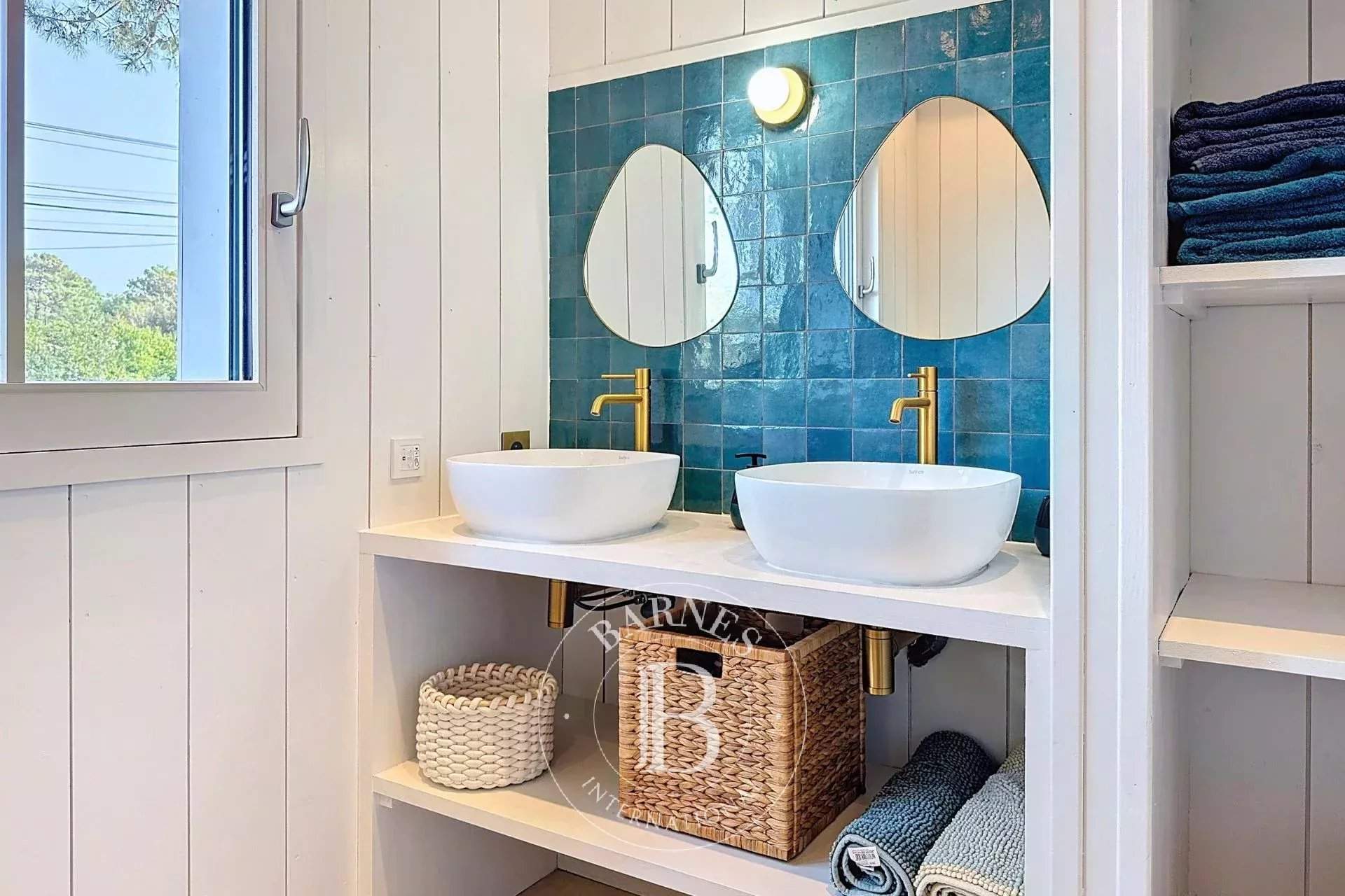 VILLA « CAP MOANA » AVEC PISCINE, AU CENTRE DU CAP FERRET - CAPACITÉ 13 PERSONNES picture 17