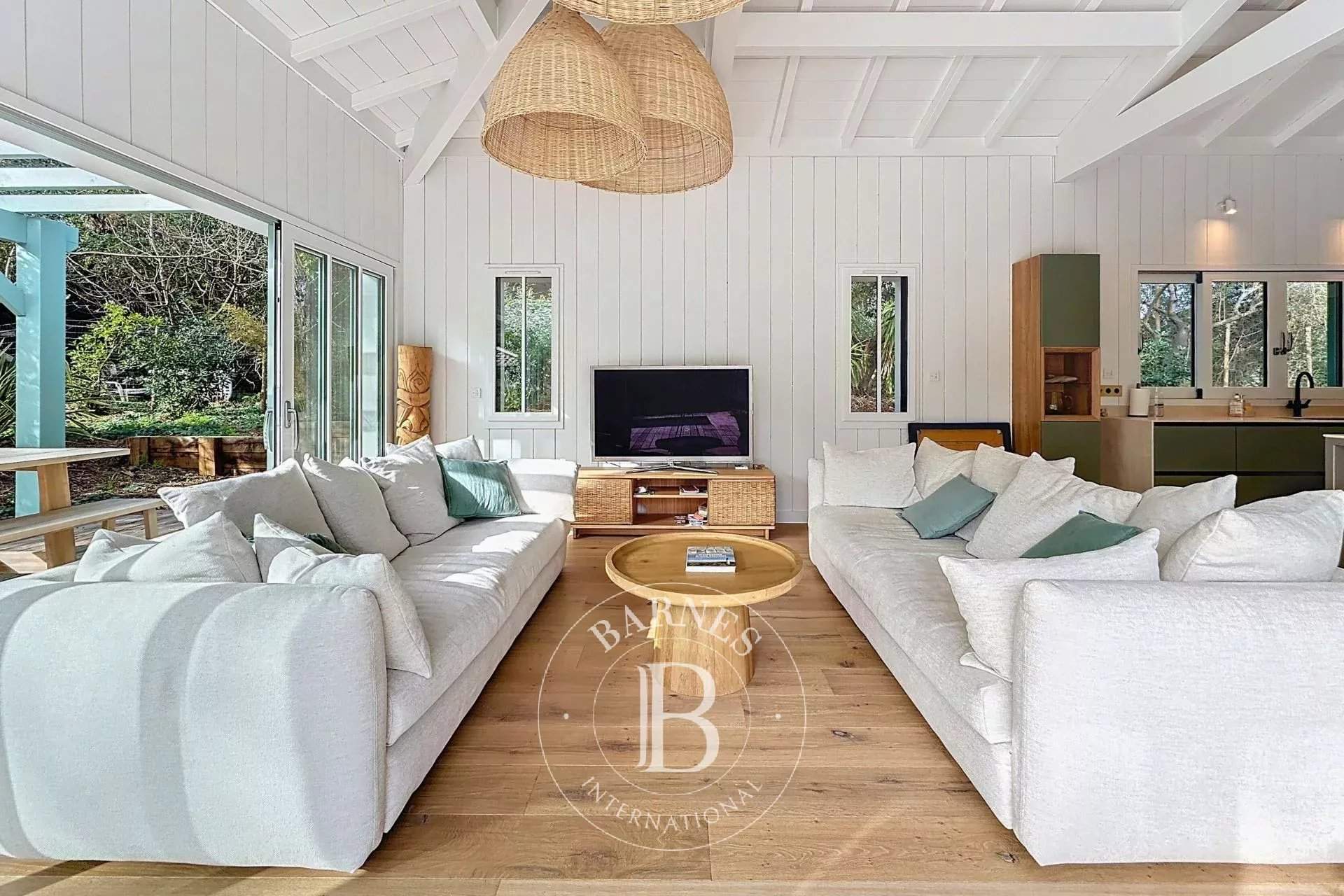 VILLA « CAP MOANA » AVEC PISCINE, AU CENTRE DU CAP FERRET - CAPACITÉ 13 PERSONNES picture 4