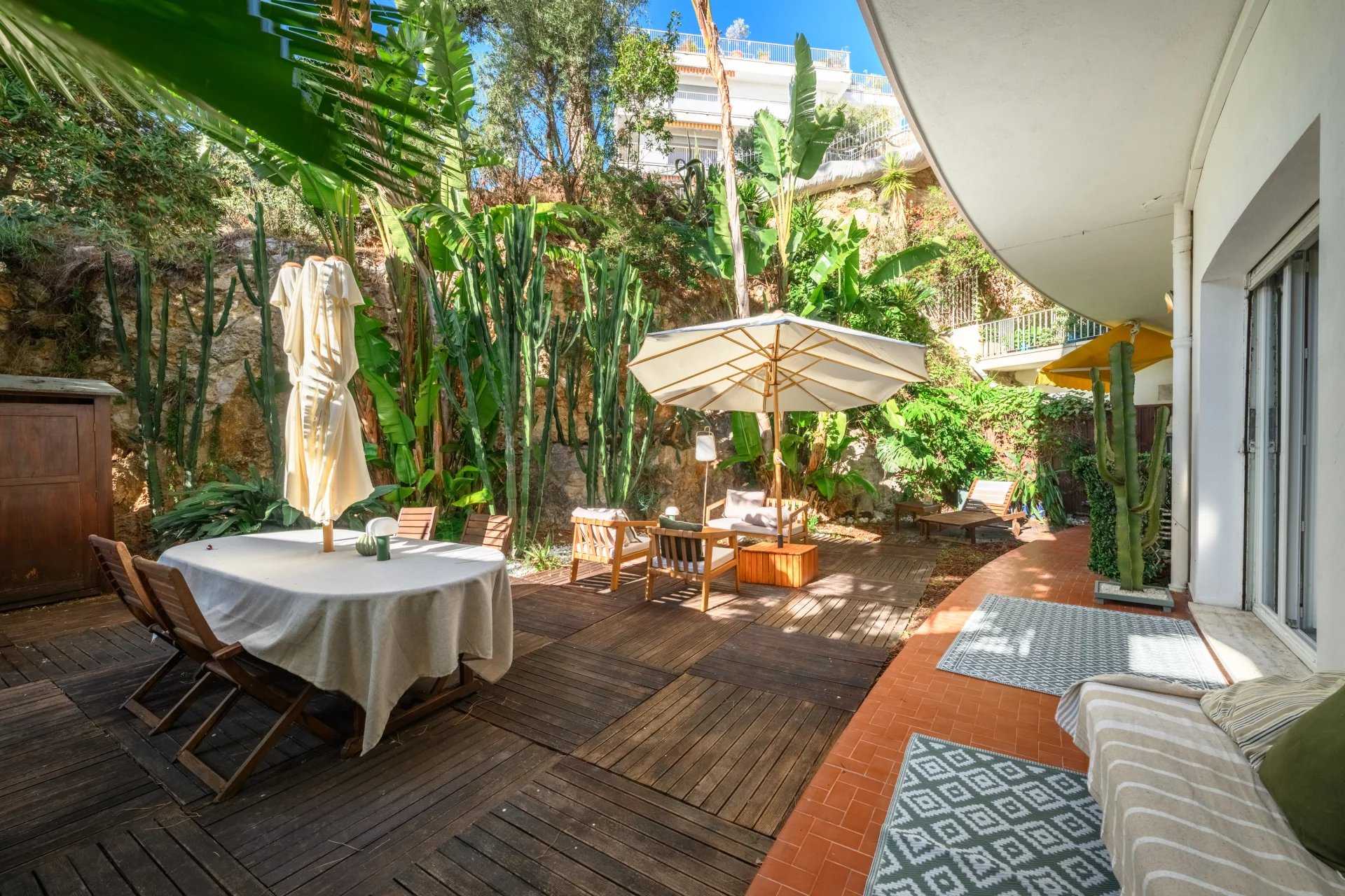 Nice  - Appartement 3 Pi&egrave;ces 2 Chambres