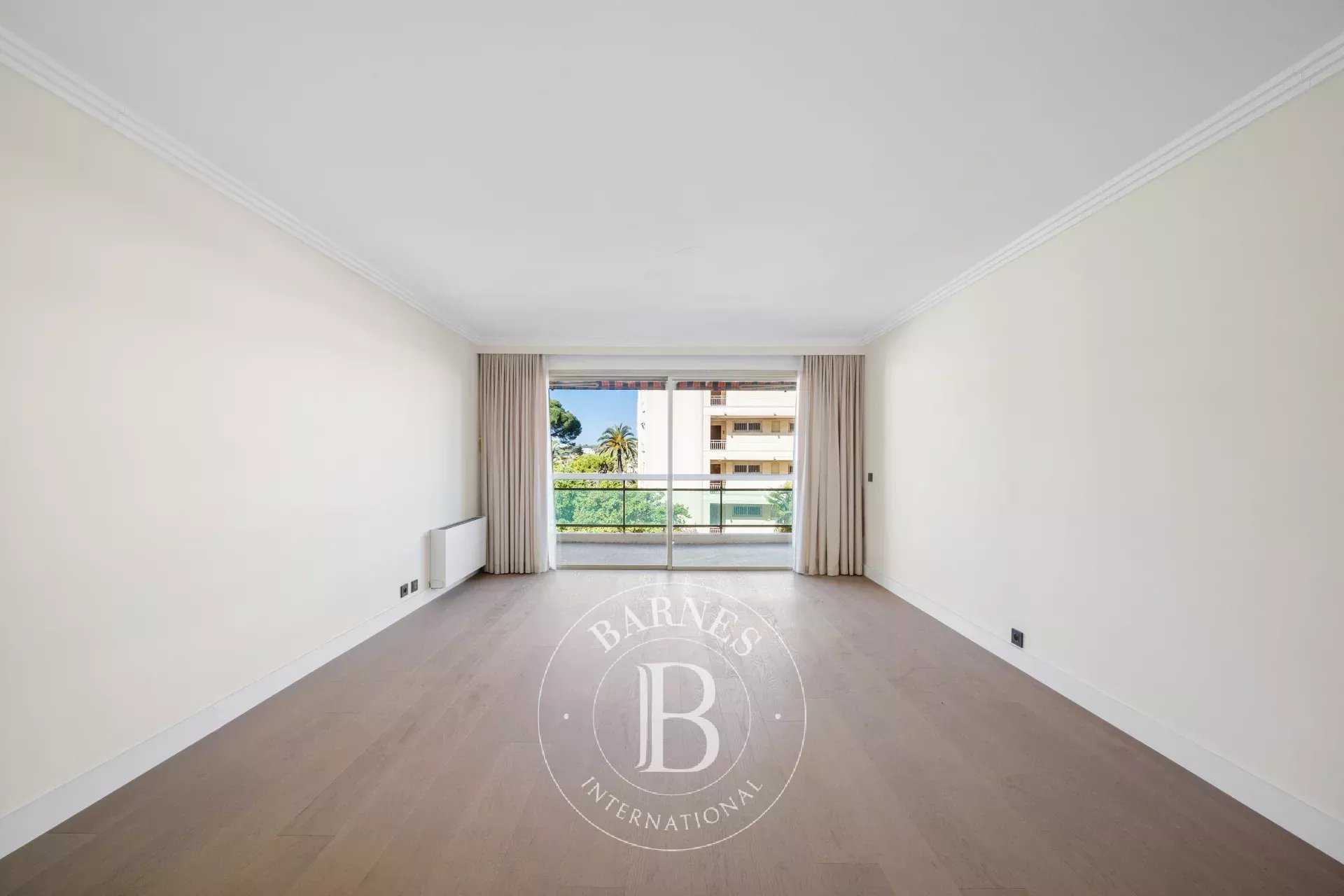 Nice  - Apartment 
