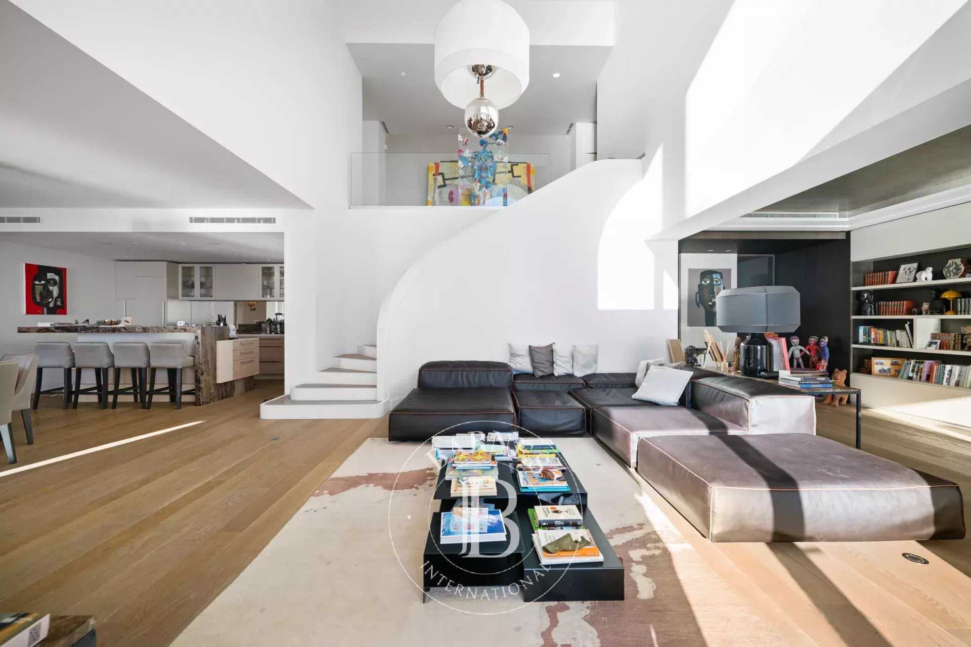 Nice  - Appartement villa 8 Pièces