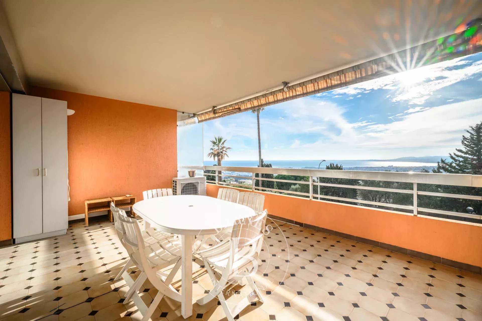 Nice  - Appartement 3 Pièces 2 Chambres