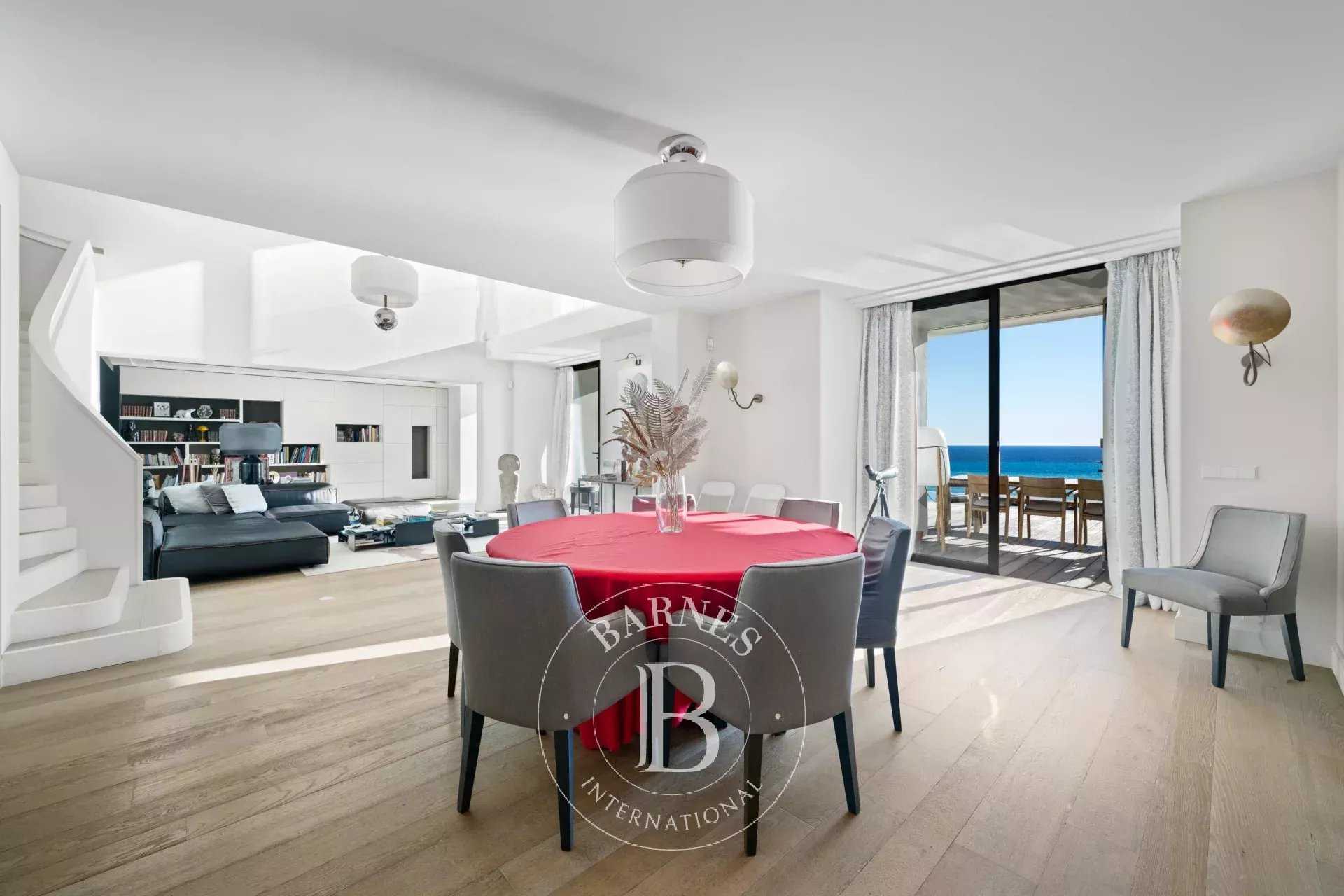 Nice  - Appartement villa 8 Pièces