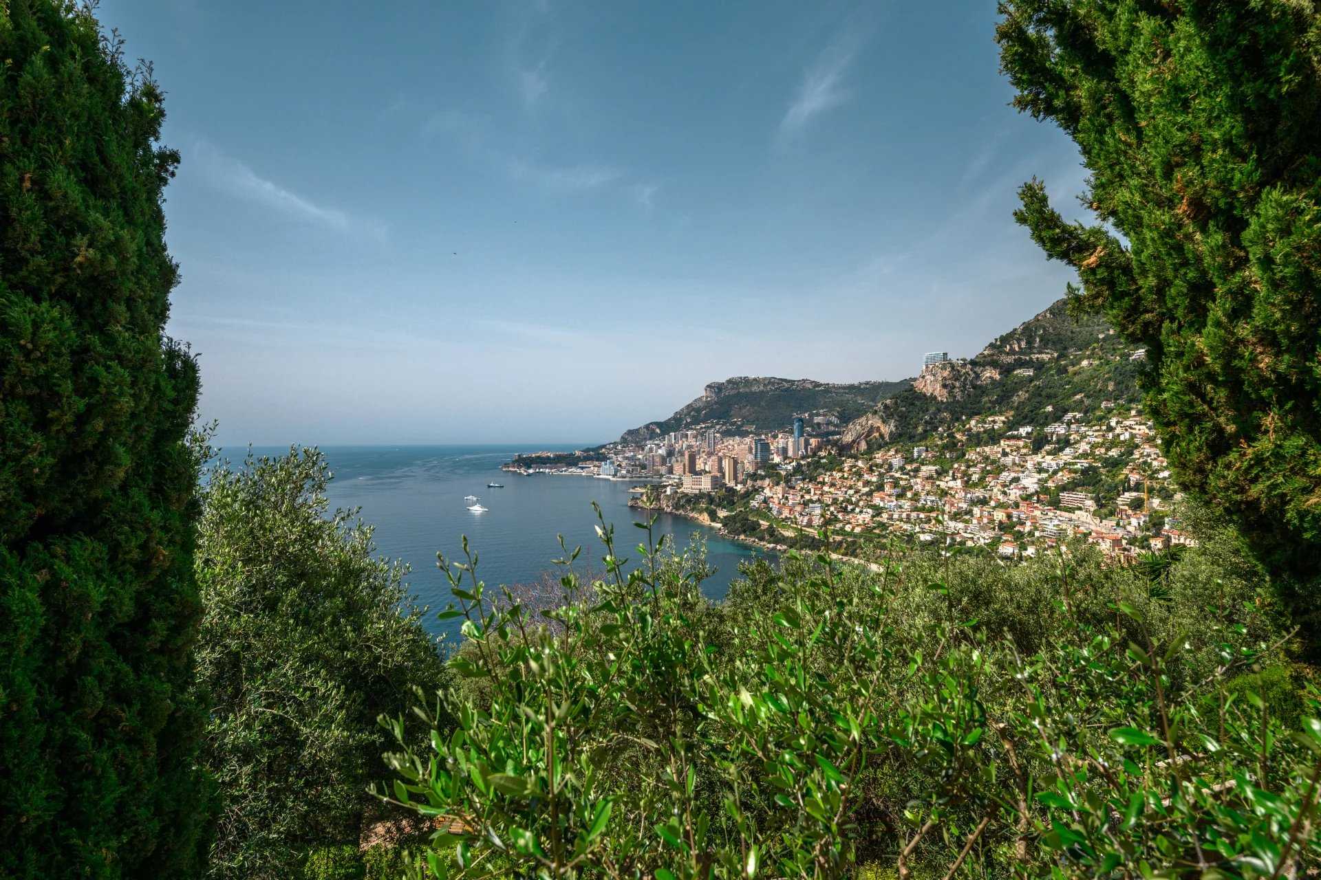 Roquebrune-Cap-Martin  - Appartement 4 Pièces 2 Chambres