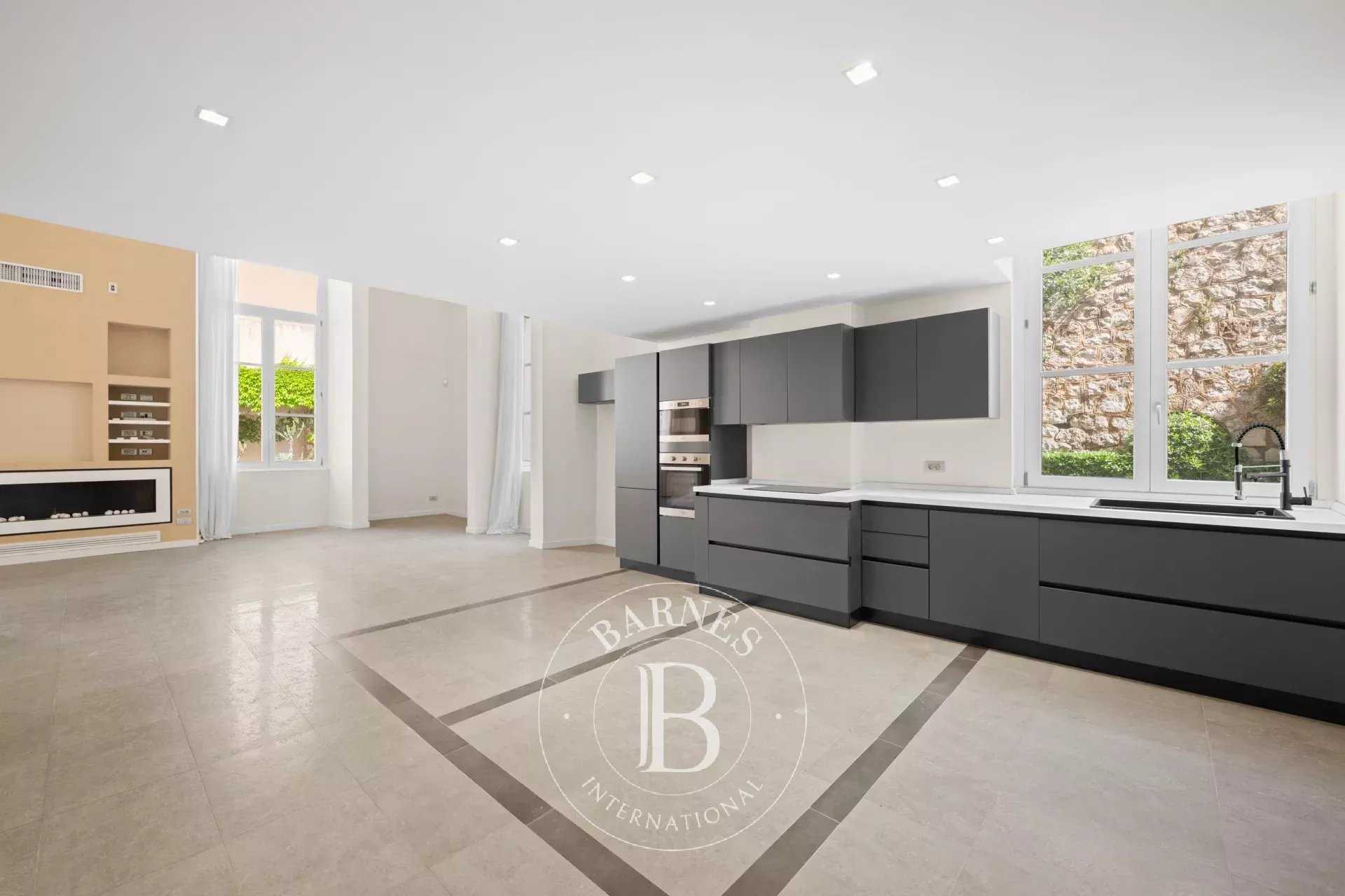 Roquebrune-Cap-Martin  - Apartment 2 Bedrooms