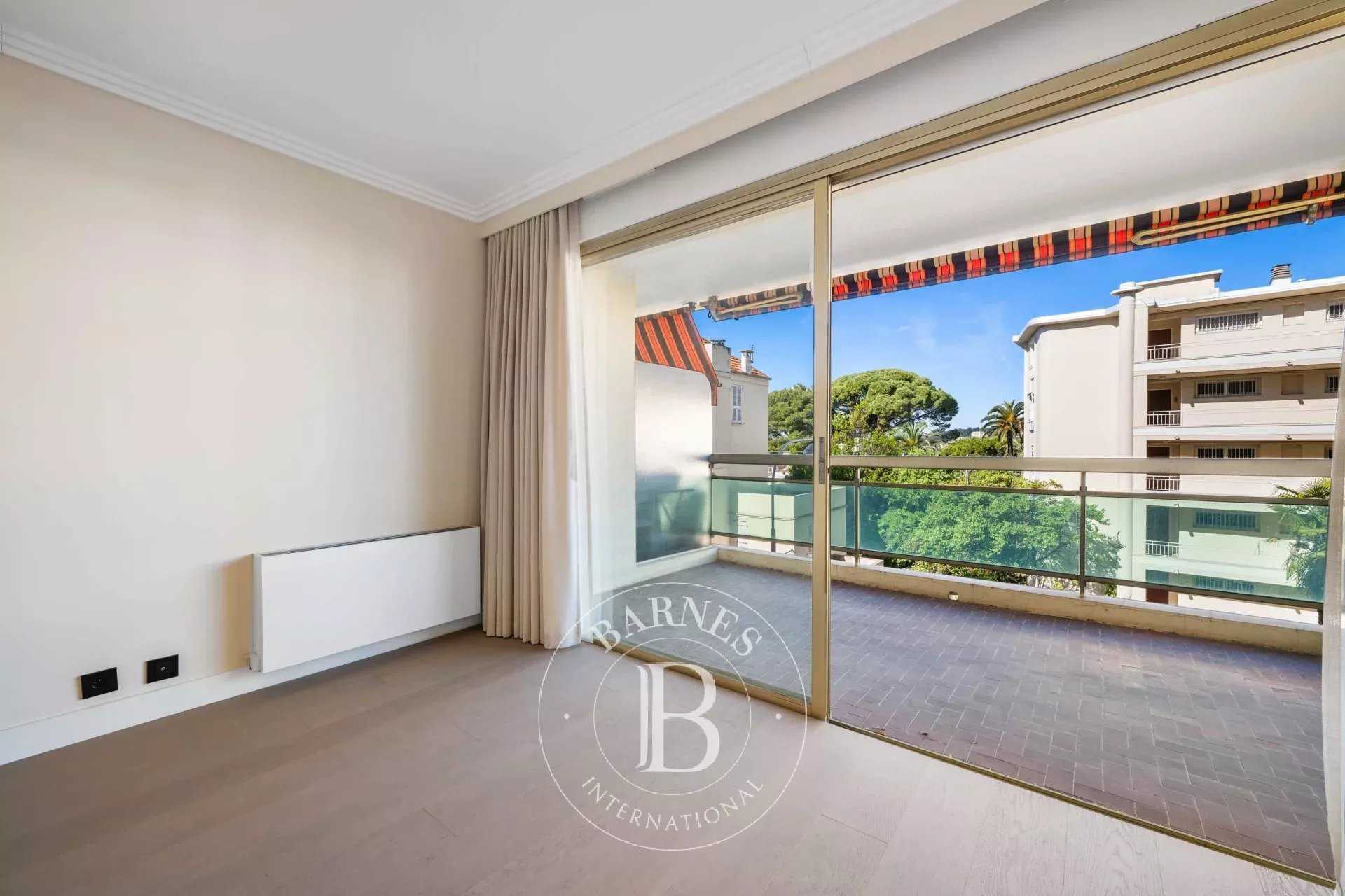 Nice  - Apartment 