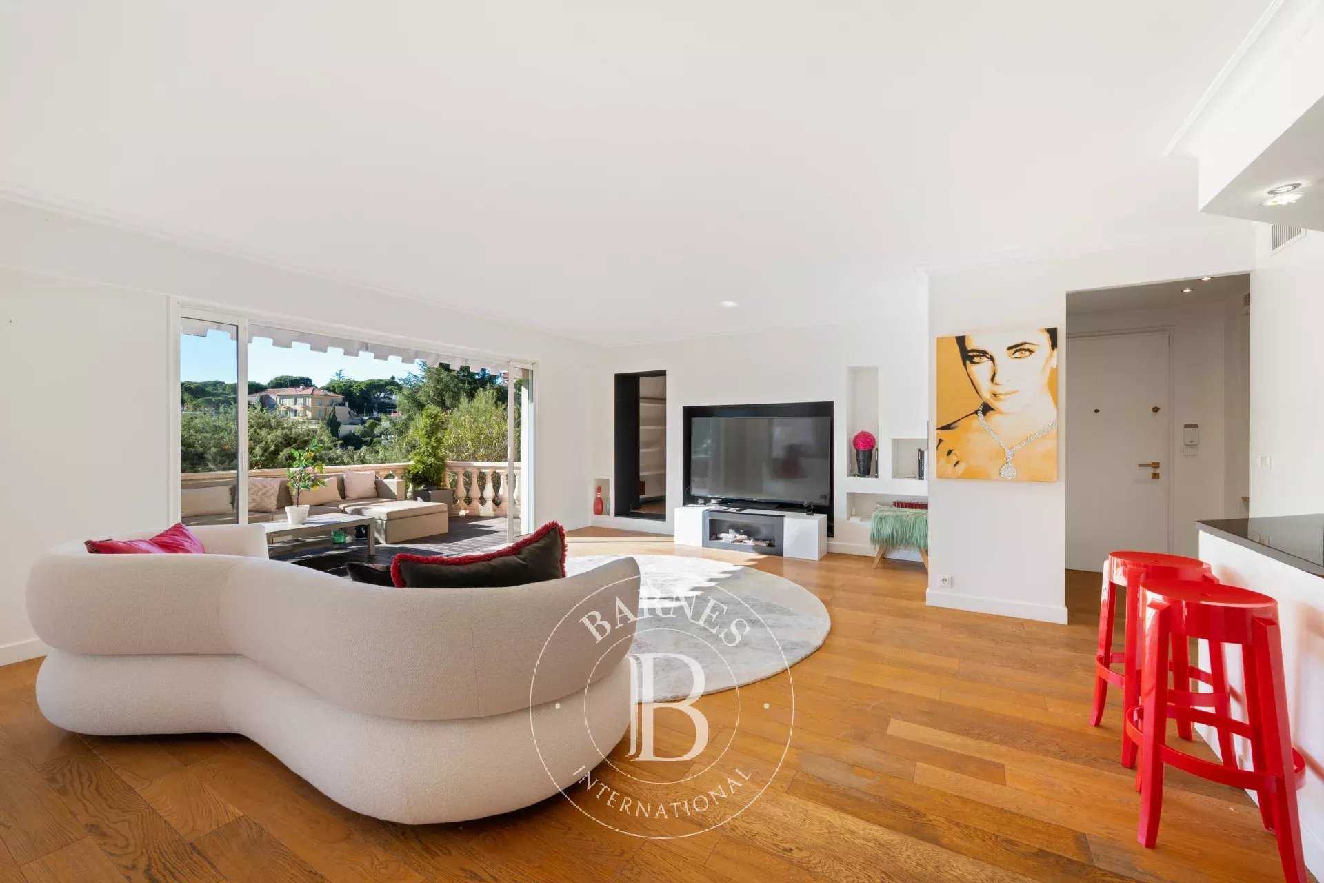 Villefranche-sur-Mer  - Appartement 5 Pi&egrave;ces 2 Chambres