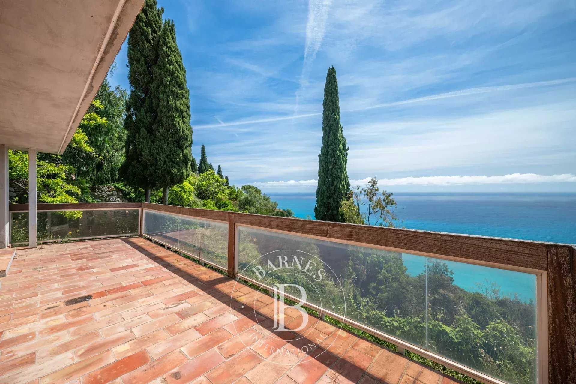 Villa Roquebrune-Cap-Martin  -  ref 84512625 (picture 1)