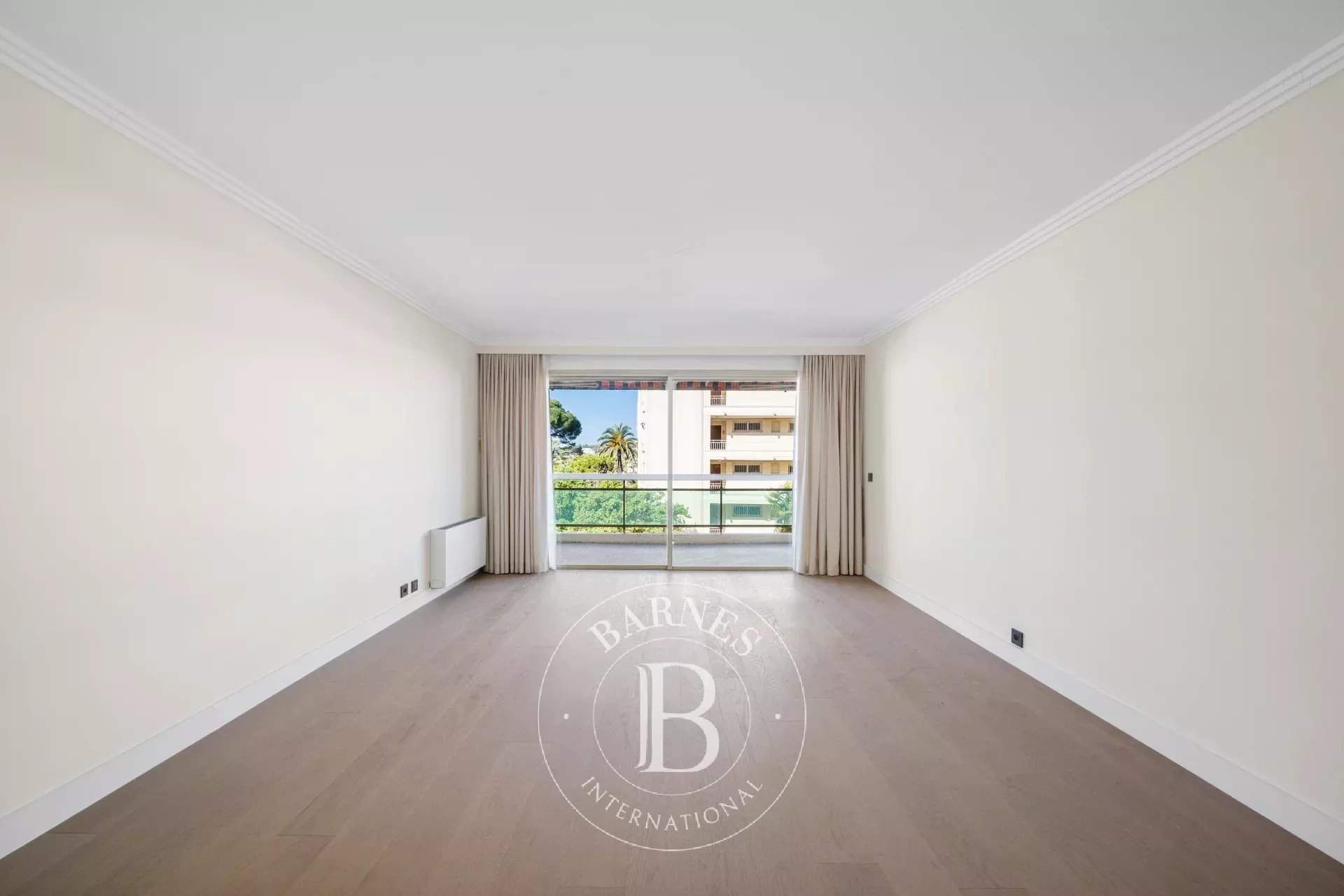 Nice  - Apartment  - picture 3