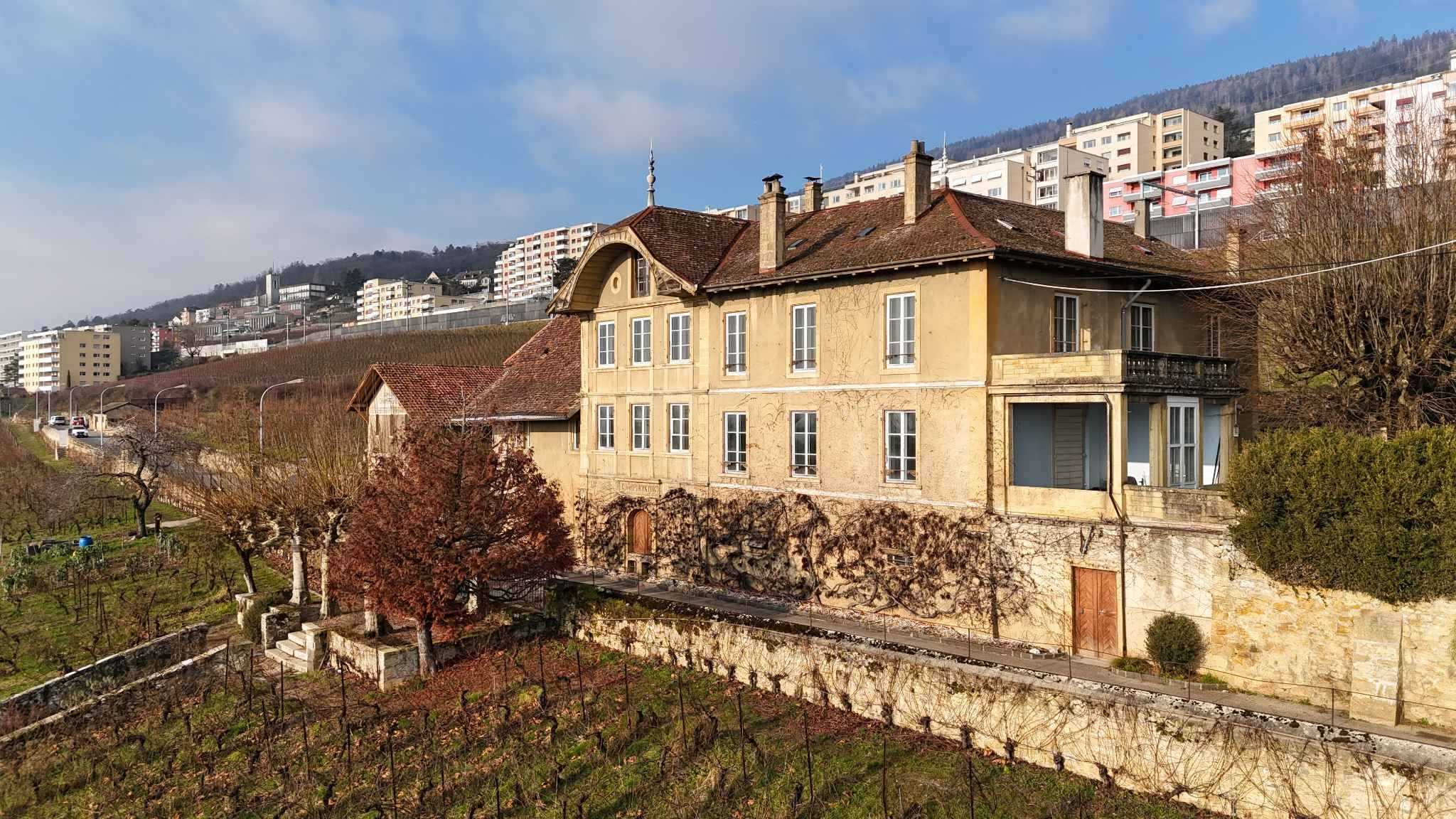 Hauterive NE  - House 9 Bedrooms