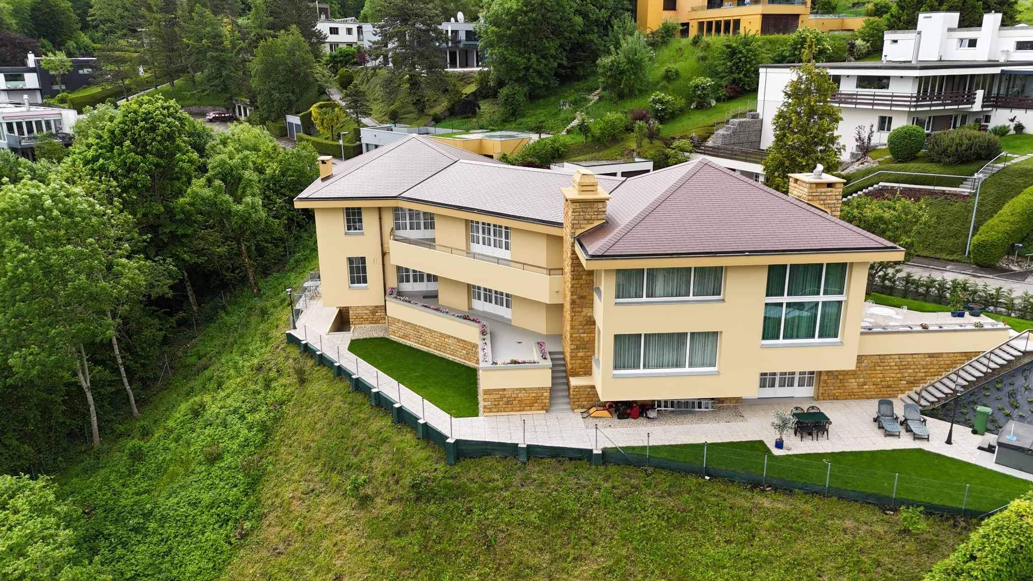 La Chaux-de-Fonds  - Casa 12.5 Cuartos 4 Habitaciones - picture 1