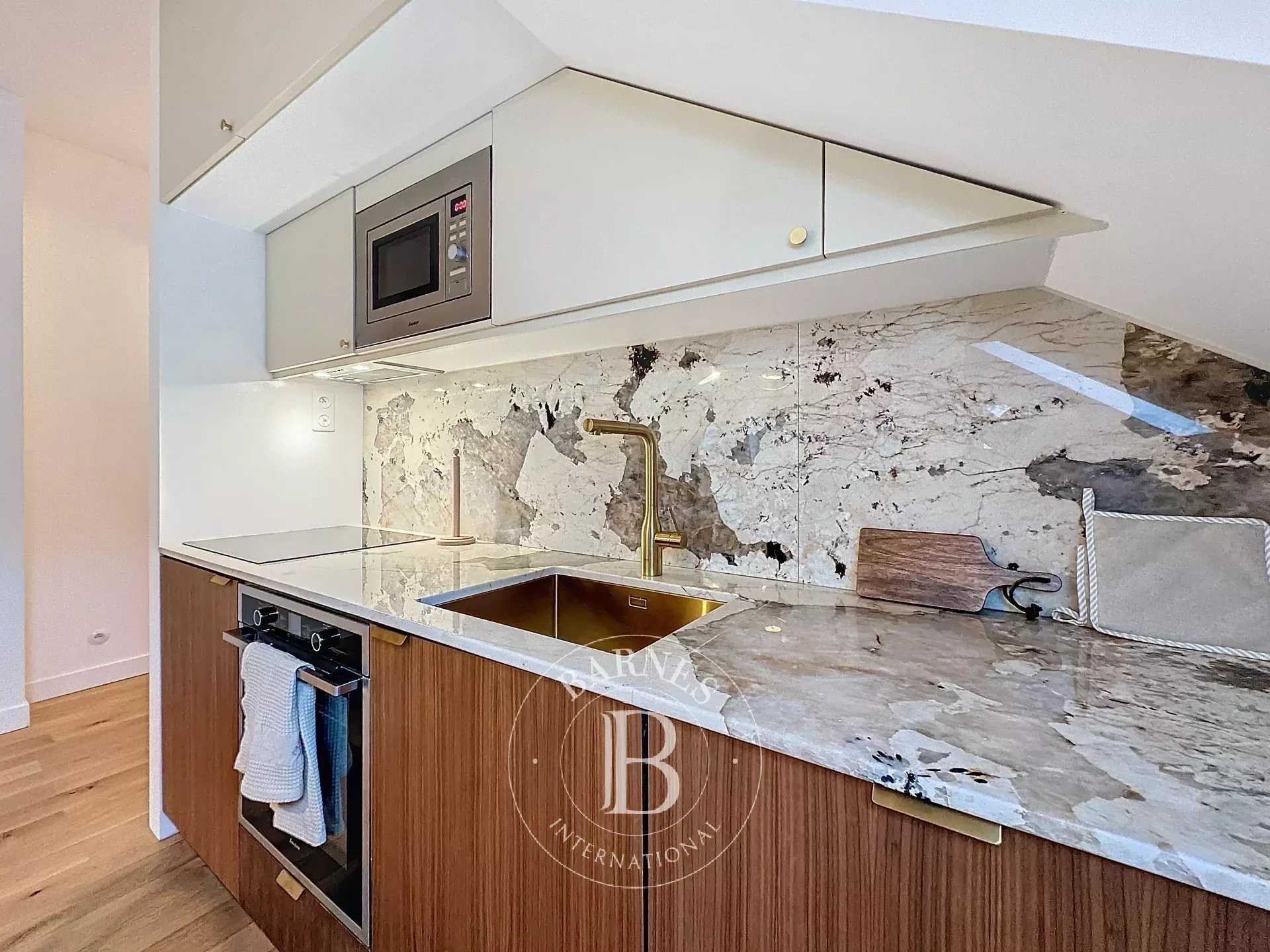 Paris  - Piso 2 Cuartos, 1 Habitacion