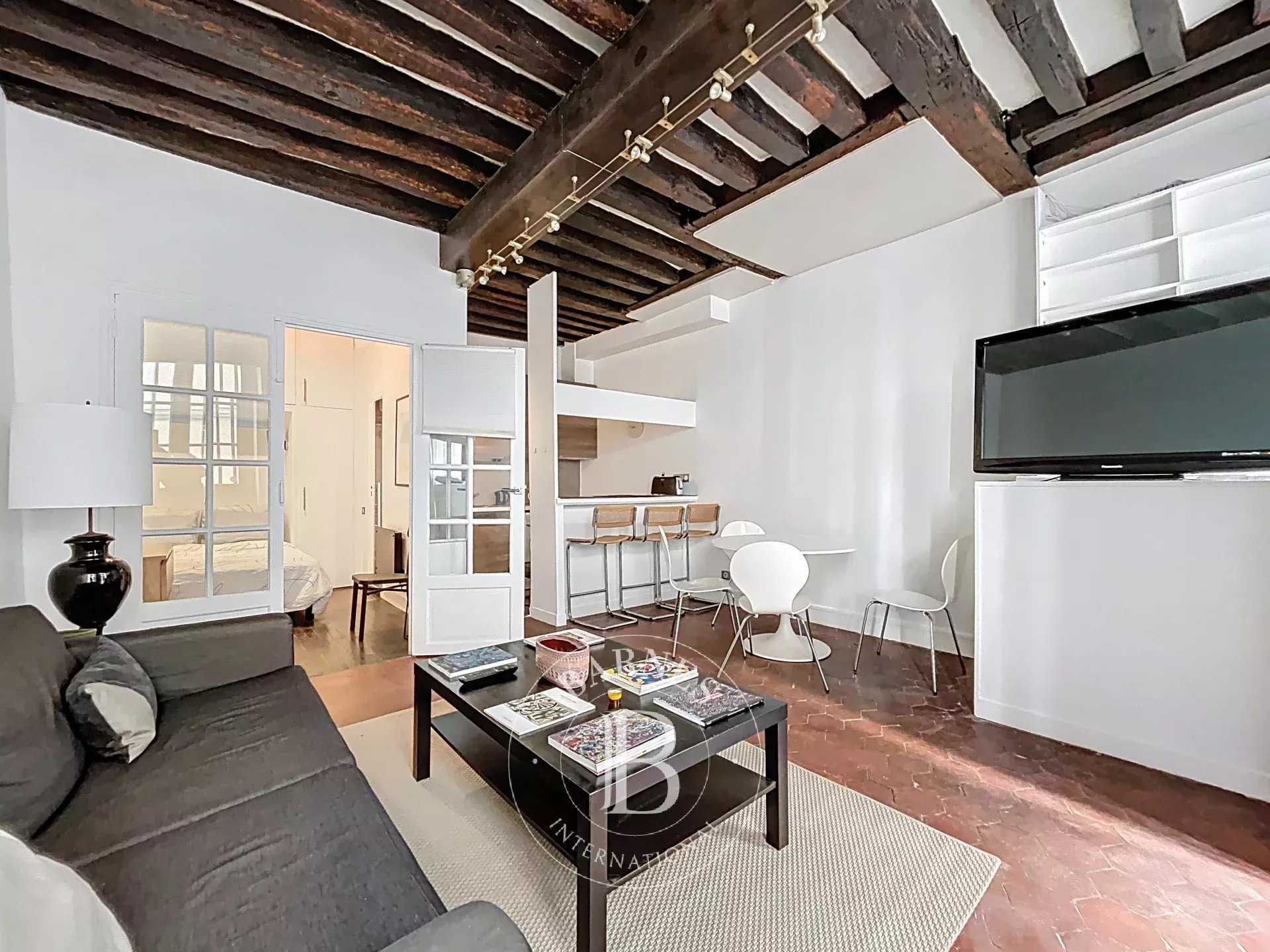 Paris  - Appartement 2 Pièces, 1 Chambre